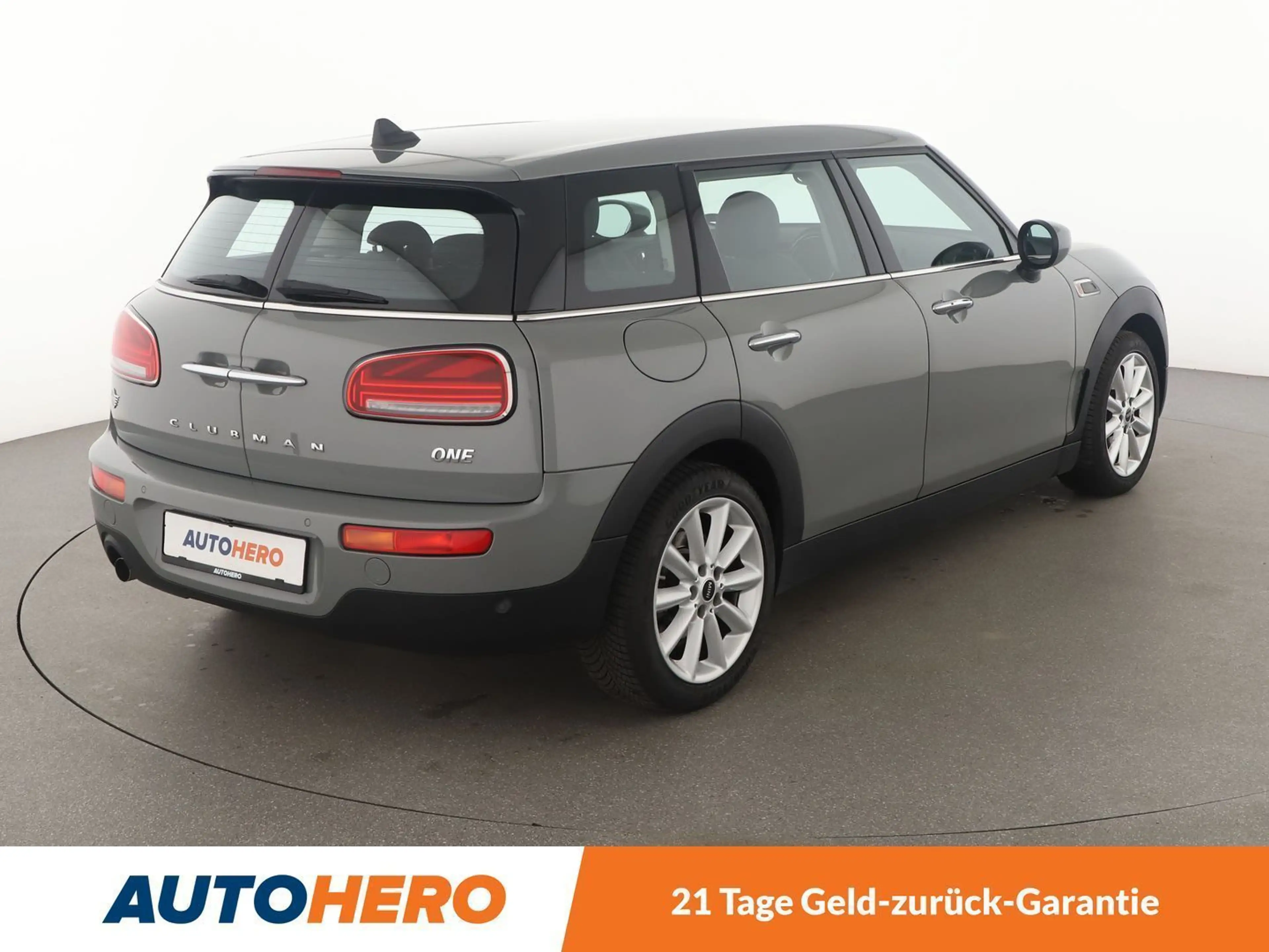 MINI One Clubman One*TEMPO*CAM*PDC*SHZ*LIM*AHK*ALU* — photo 6