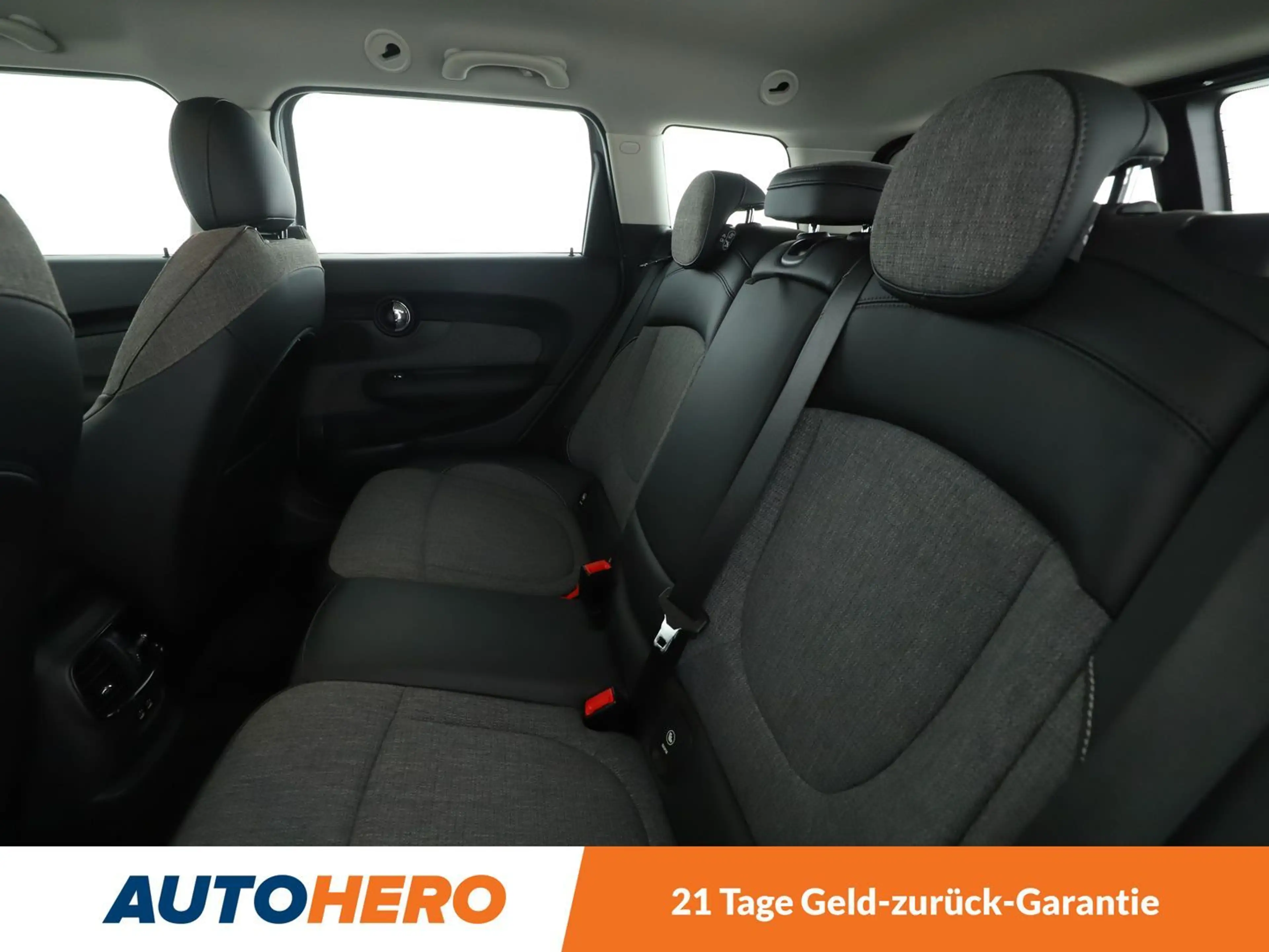 MINI One Clubman One*TEMPO*CAM*PDC*SHZ*LIM*AHK*ALU* — photo 14