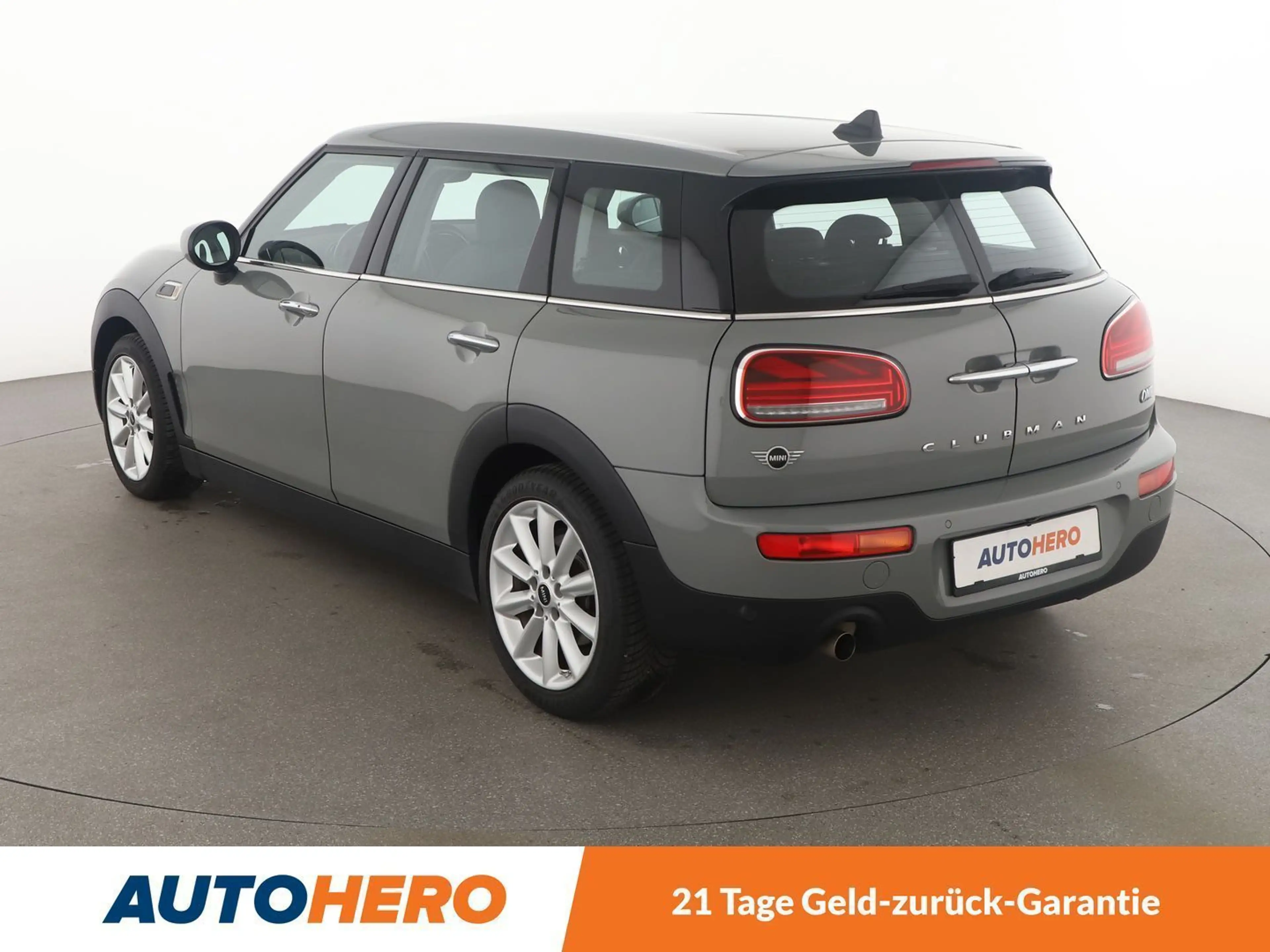 MINI One Clubman One*TEMPO*CAM*PDC*SHZ*LIM*AHK*ALU* — photo 4