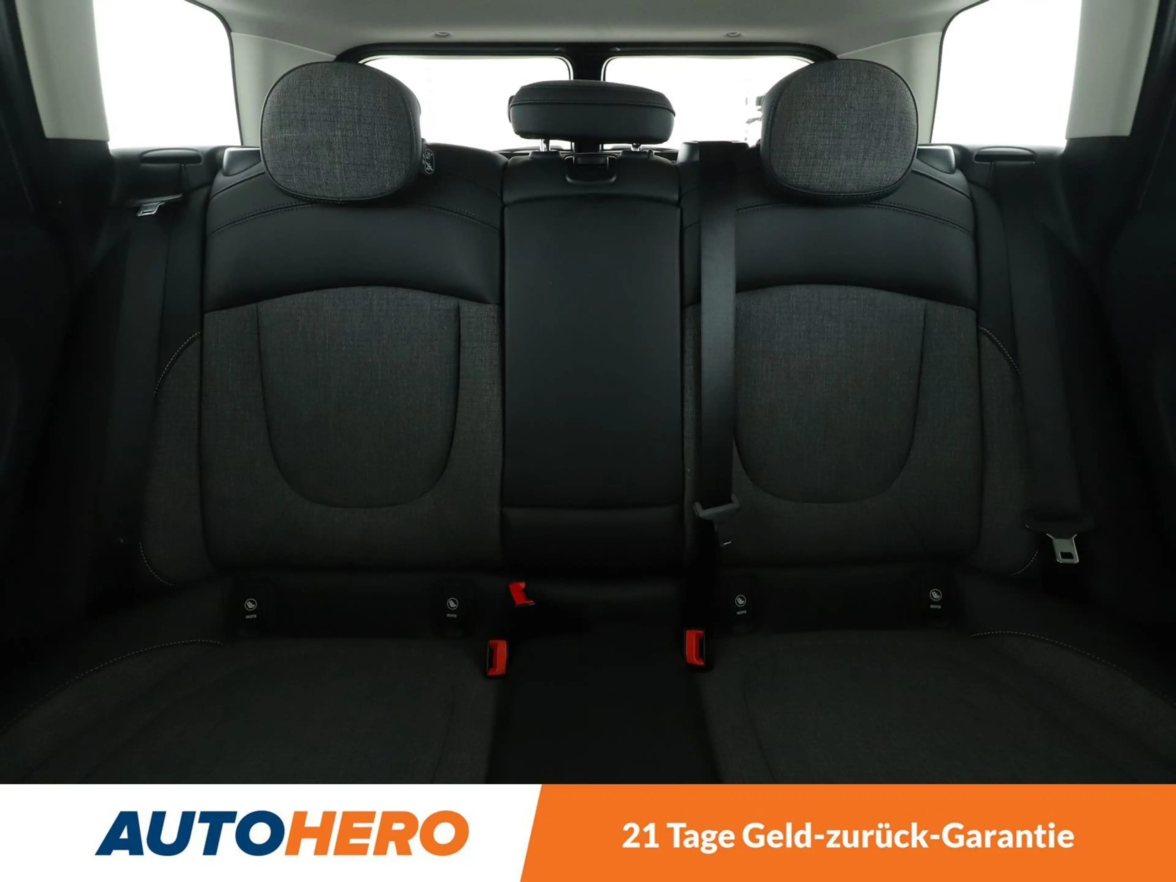 MINI One Clubman One*TEMPO*CAM*PDC*SHZ*LIM*AHK*ALU* — photo 15
