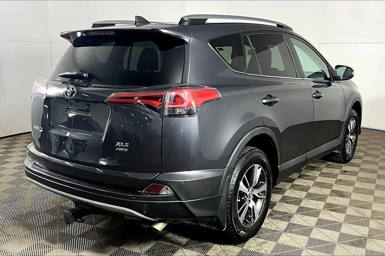 Toyota RAV 4 photo Toyota RAV 4