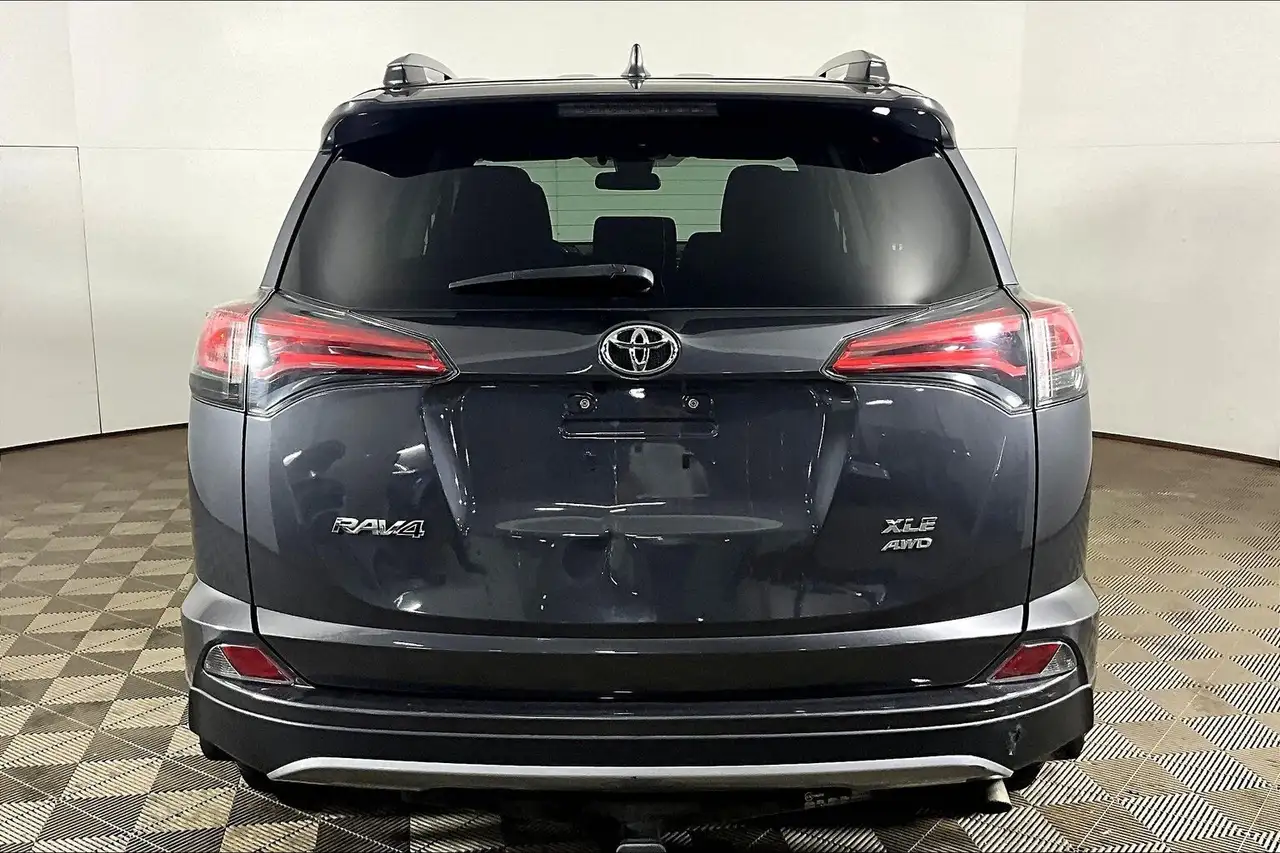 Toyota RAV 4 photo Toyota RAV 4
