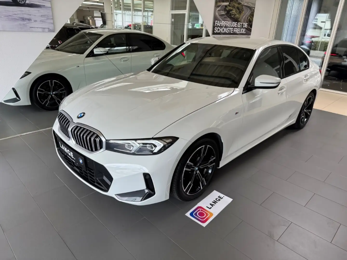 BMW 320 i xDrive M Sport ACC AHK RFK Standh. HiFi LRH Blanc - 1
