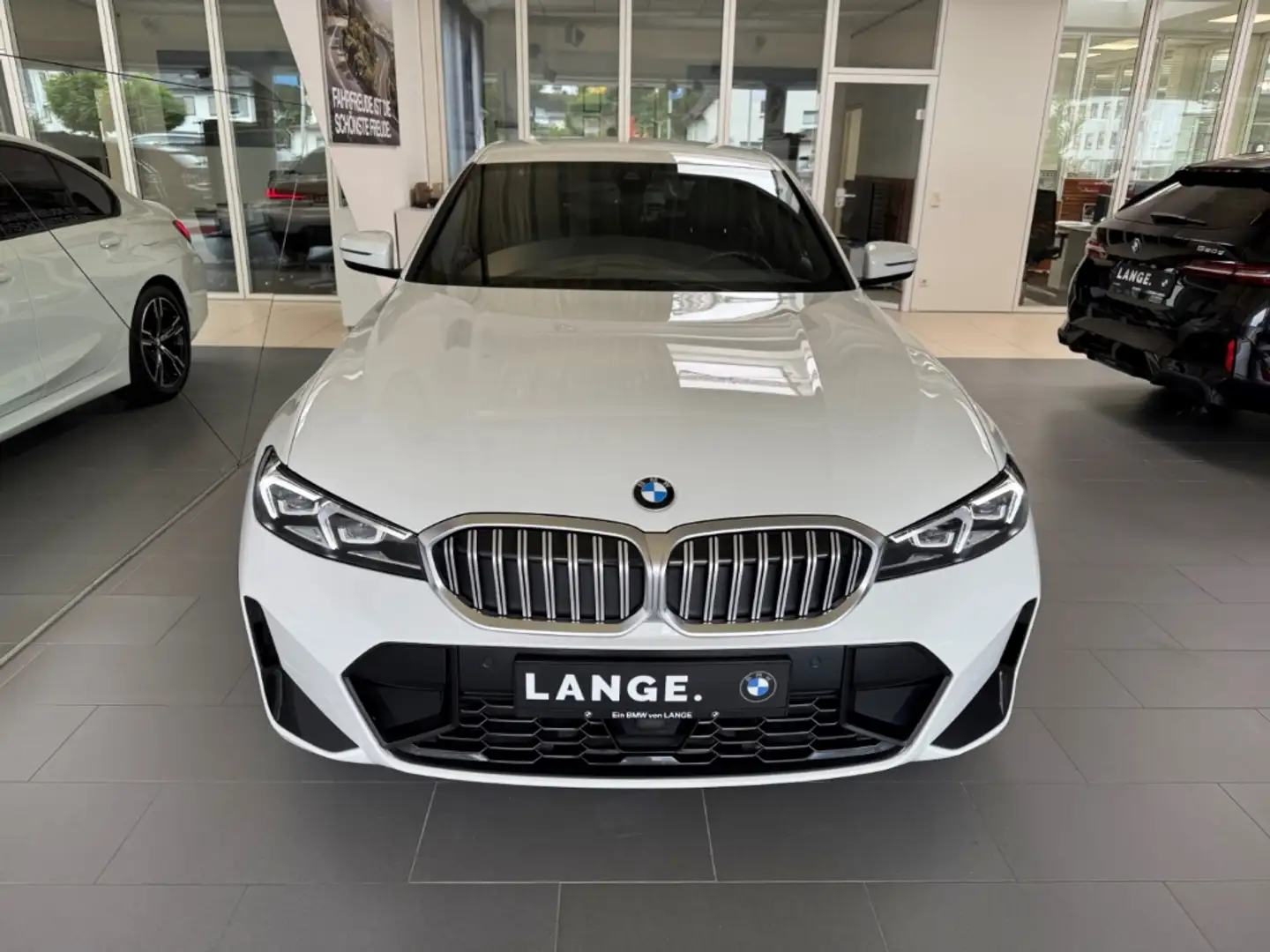 BMW 320 i xDrive M Sport ACC AHK RFK Standh. HiFi LRH Blanc - 2