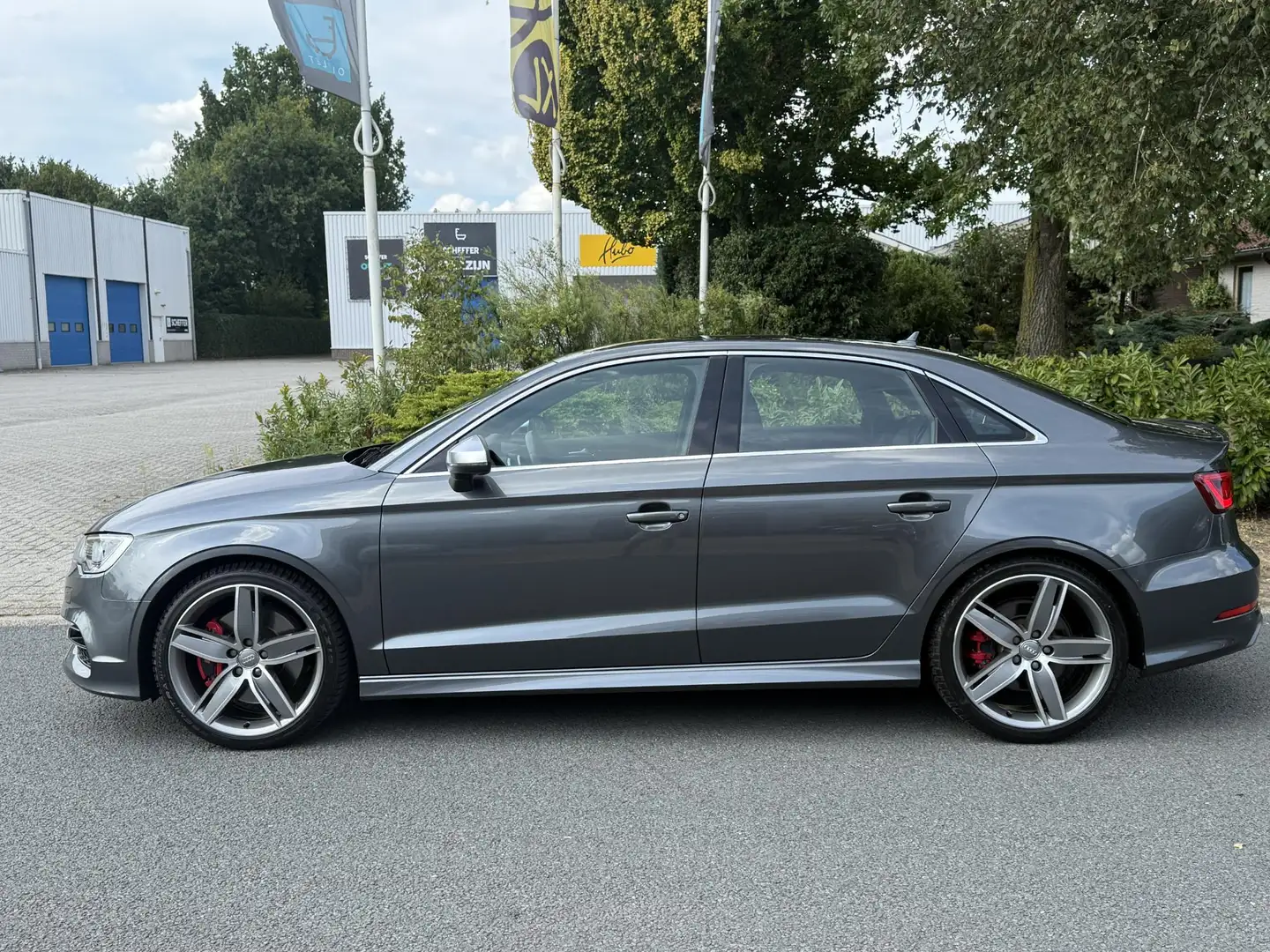 Audi S3 Limousine 2.0 TFSI quattro 300PK Automaat•Leder Gris - 2