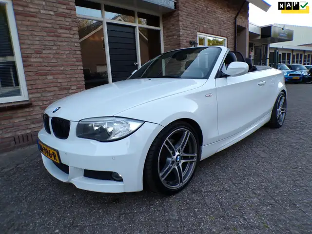 BMW 118 1-serie Cabrio 118i High Executive M Pakket / Lede