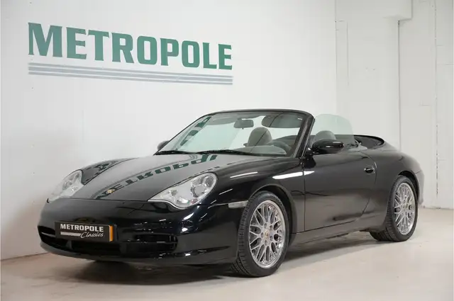 Porsche 992 CARRERA 2 Cabriolet M1061