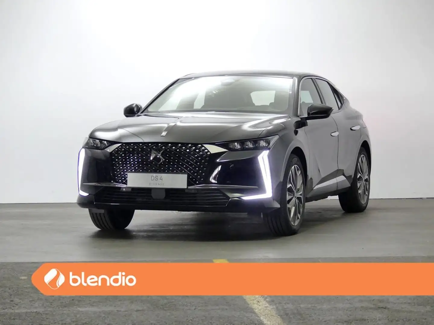 DS Automobiles DS 4 1.6 E-TENSE 225 TROCADERO AUTO 225 5P Zwart - 1