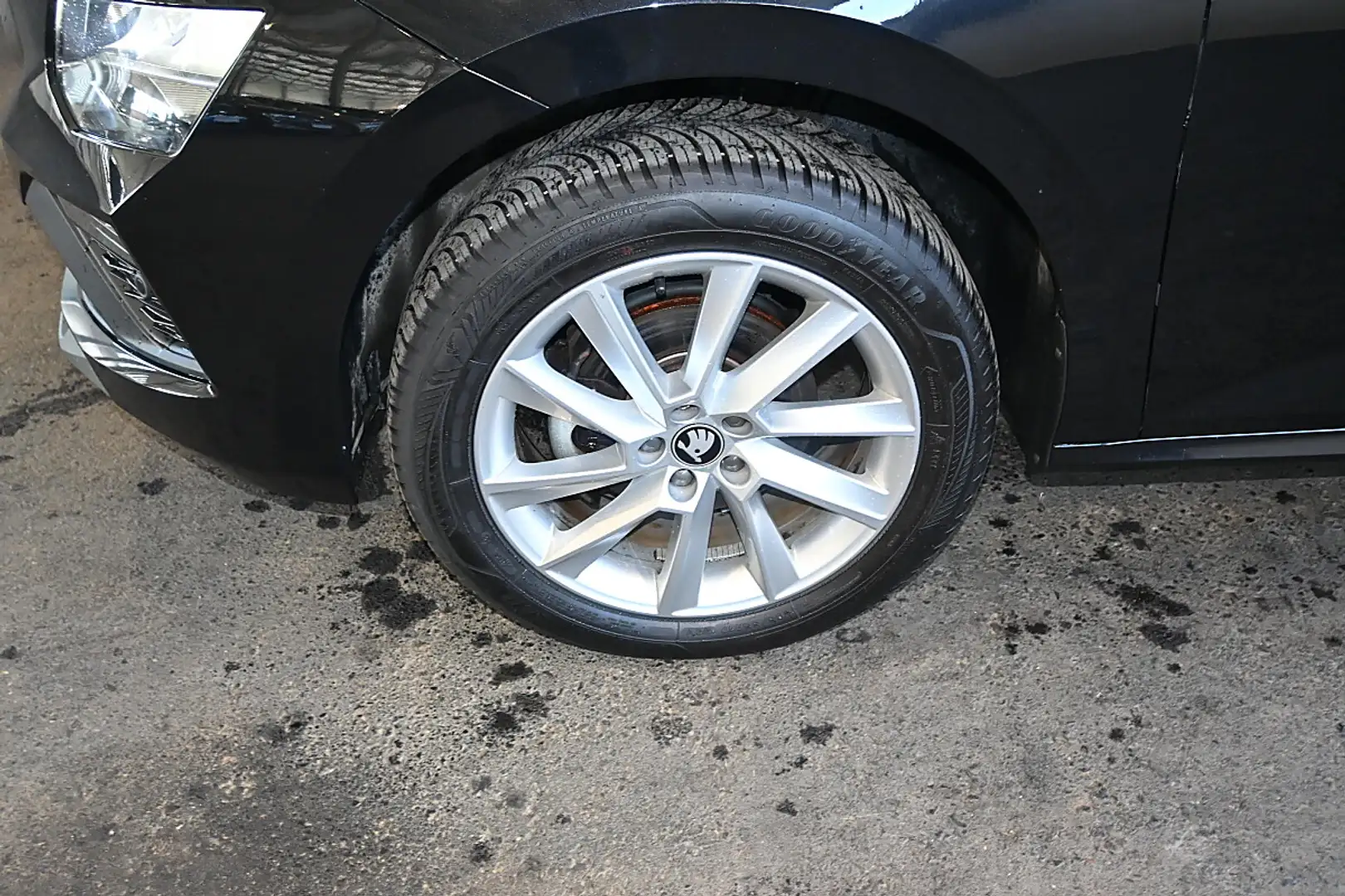 Skoda Kamiq 1,0 TSI Selection Apple Car Play,ACC-Tempomat,V... Schwarz - 2