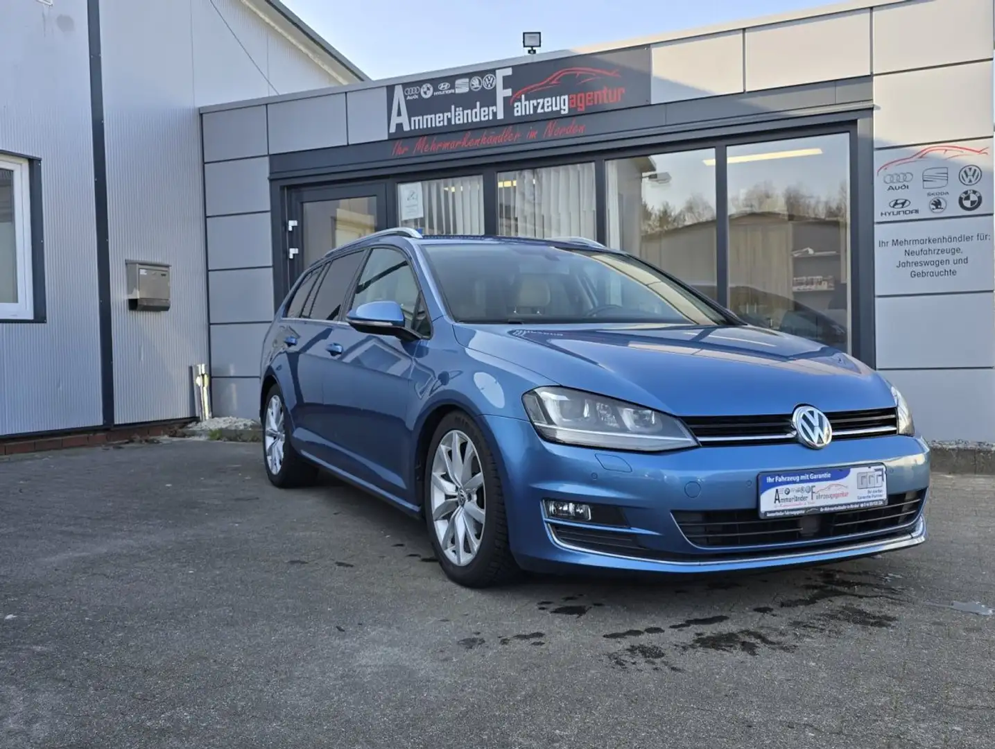 Volkswagen Golf VII Variant 2.0 TDI  Highline *AHK-DYNAUDIO-SHZ-BI Azul - 2