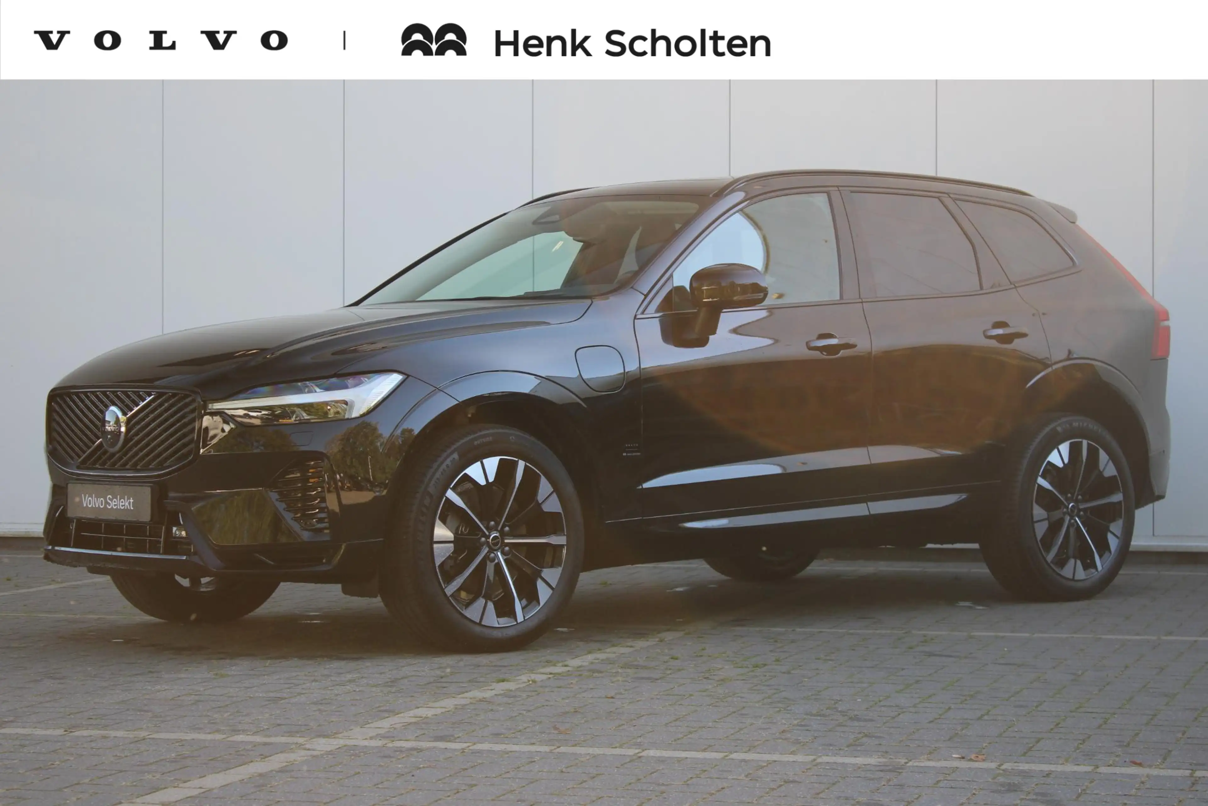 Volvo XC60 T6 Plug-in hybrid AWD Ultra Dark | Luchtvering | P