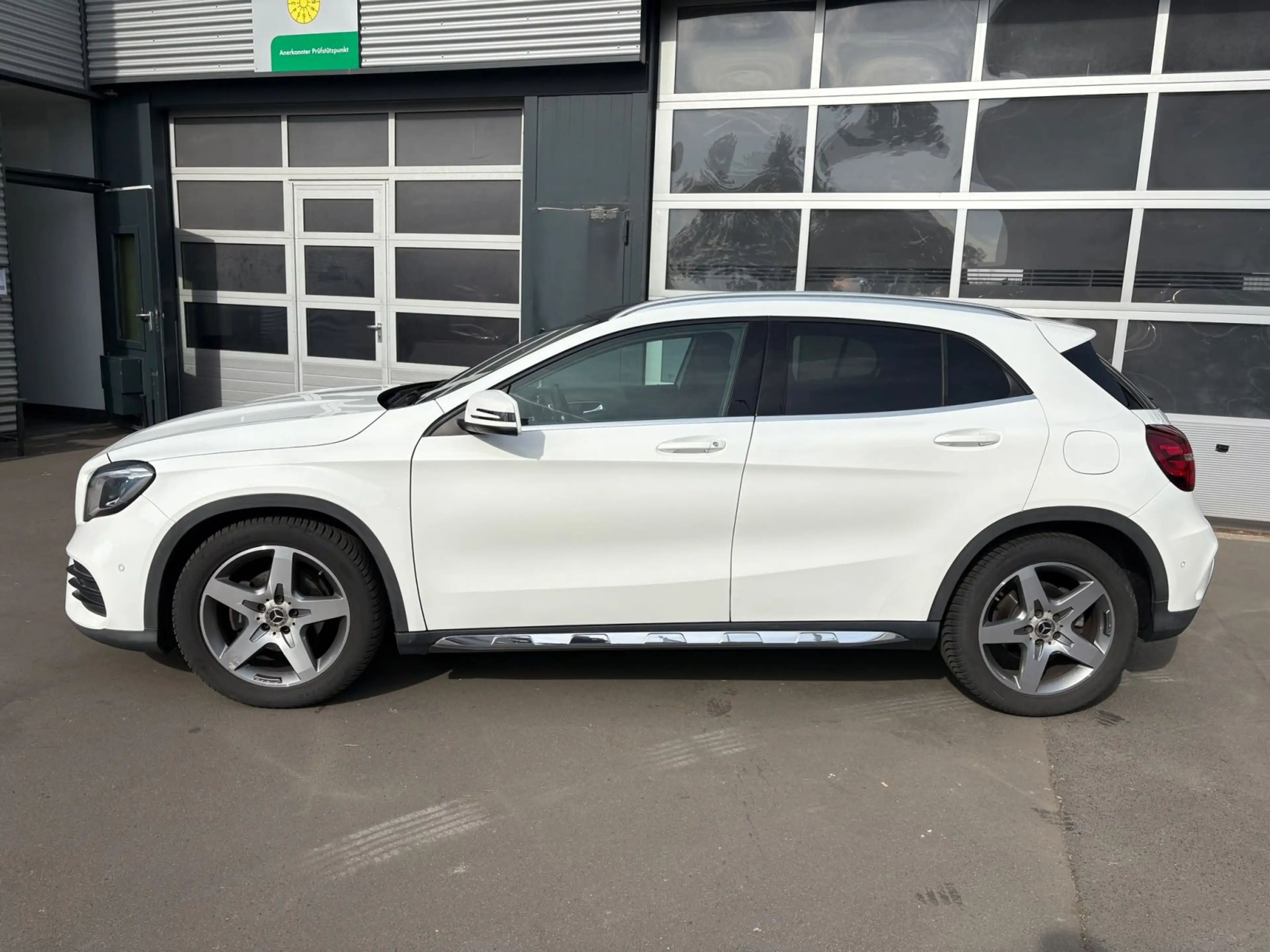 Mercedes-Benz GLA 180 AMG Line (EURO 6d-TEMP) GLA 180 EU6d-T AMG Line — photo 8