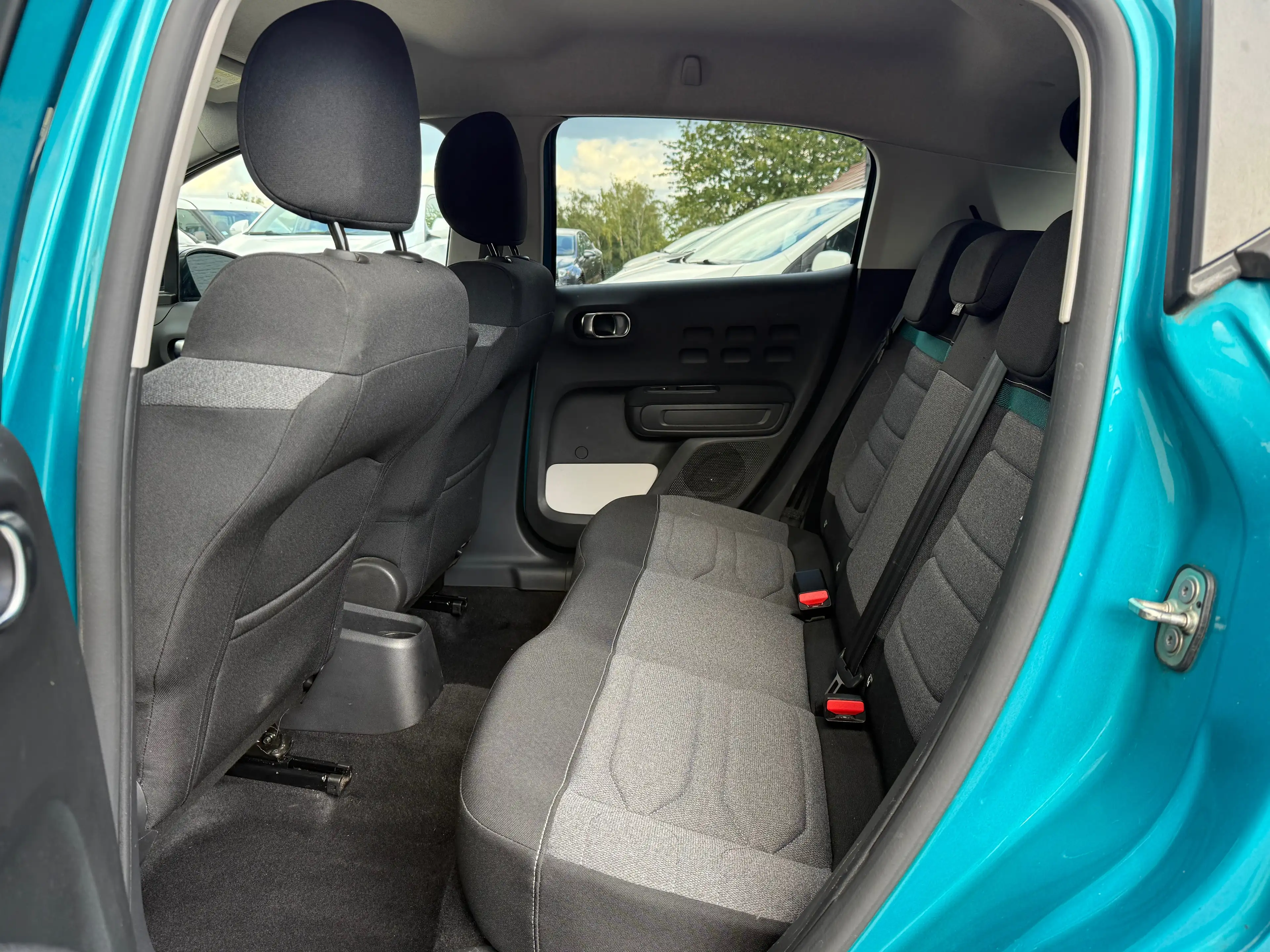 Citroen C3 C3 1.2i Feel Edition /CarPlay/Navi/Led/Pdc/Facelift/Garantie/ — photo 9