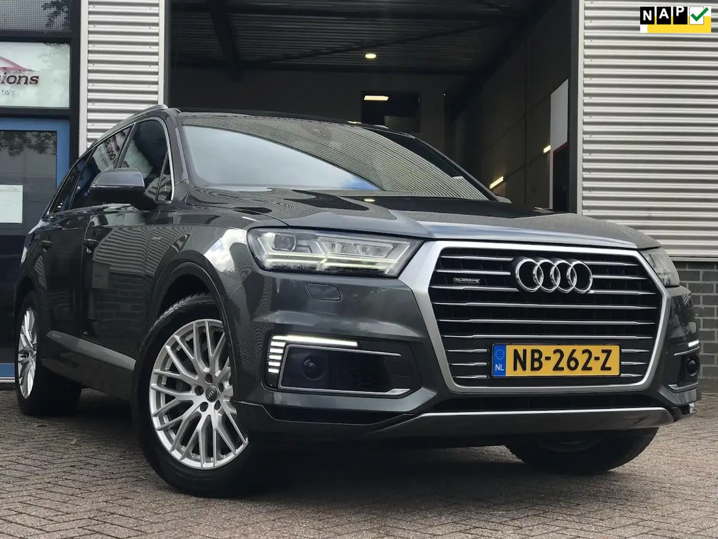 Audi Q7 3.0 TDI e-tron quattro Sport|Pano|S-line|Luchtveri Gris - 1