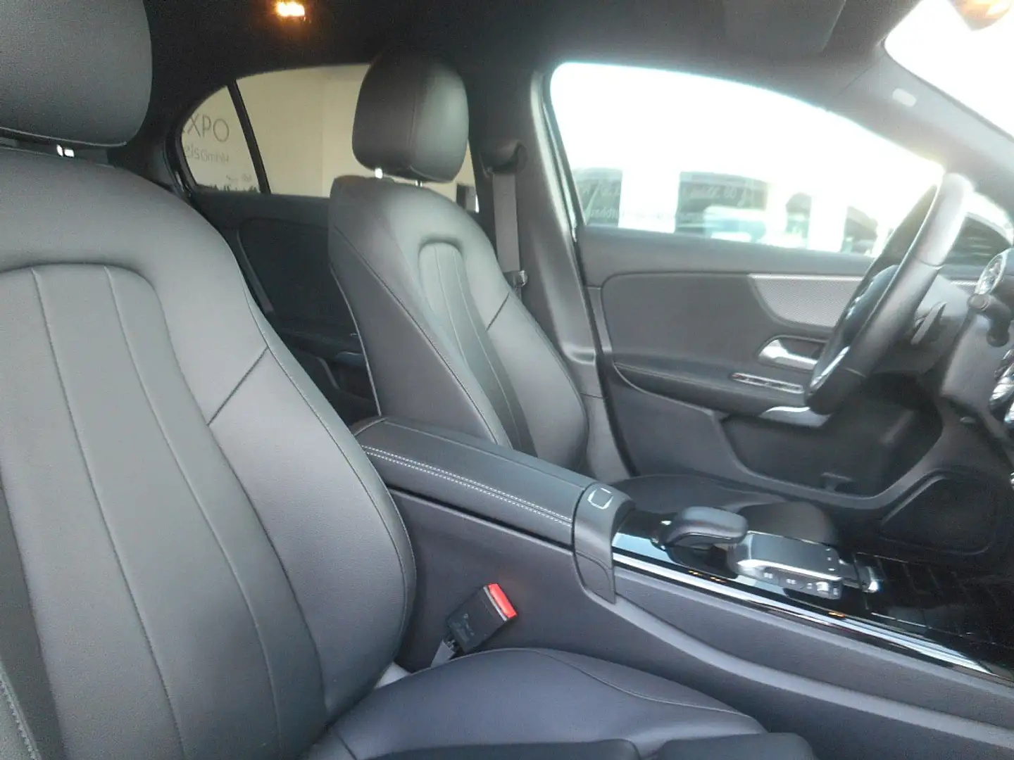 Mercedes-Benz A 180 d Aut. Schwarz - 2