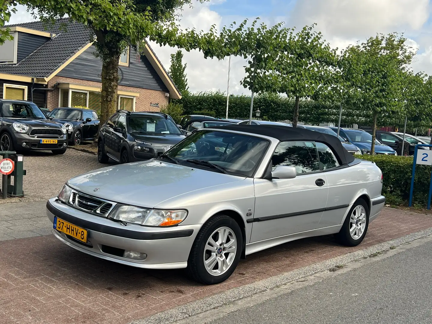 Saab 9-3 Cabrio 2.0 Turbo Aero *Youngtimer met karakter! Grau - 2