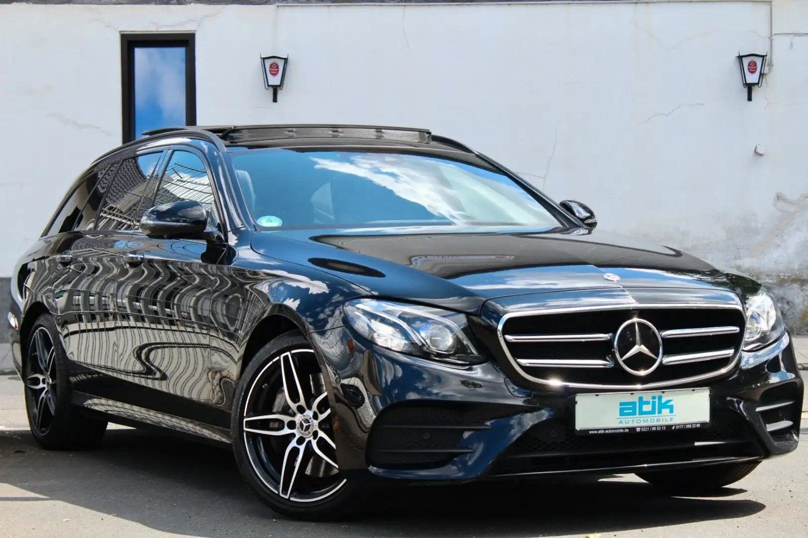 Mercedes-Benz E 400 4M AMG MASSAGE 360° MULTIBEAM STANDHZ WIDE Černá - 1