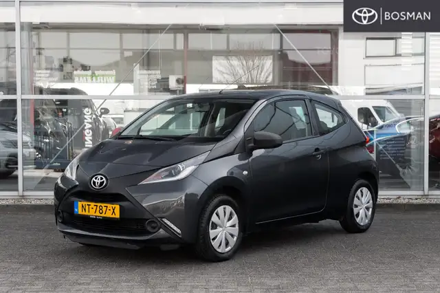 Toyota Aygo 1.0 VVT-i x 1e eigenaar | Lage KM