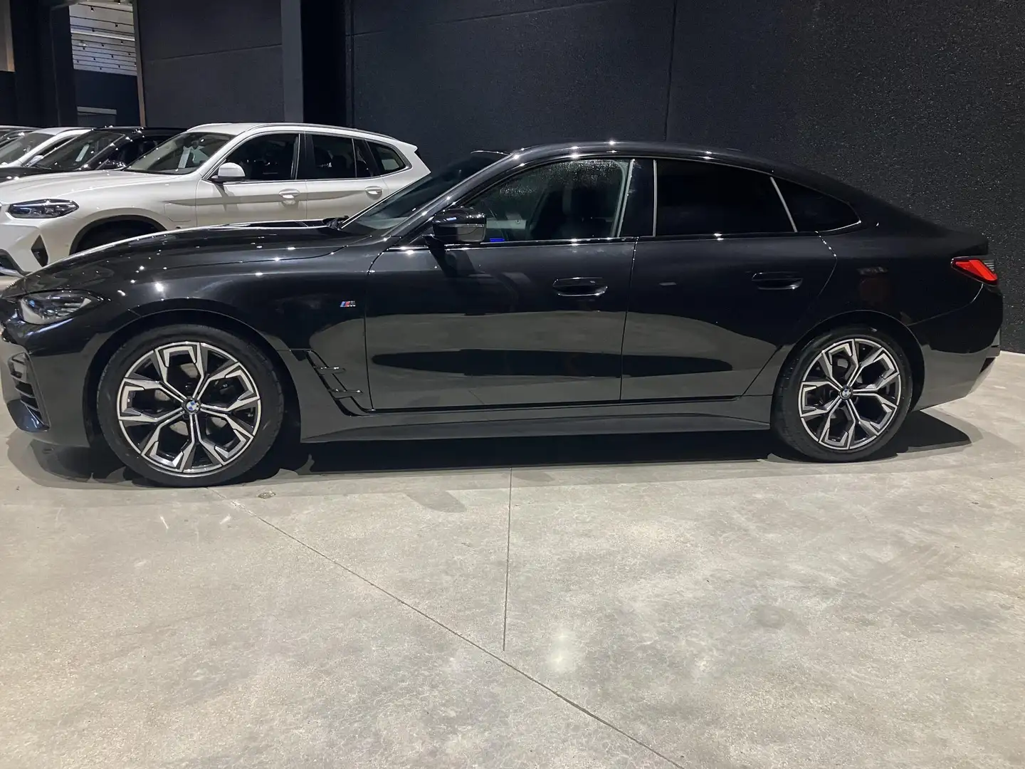 BMW 420 4-serie Gran Coupé 420i (135 kW) M PACK | NAVI | C Zwart - 2