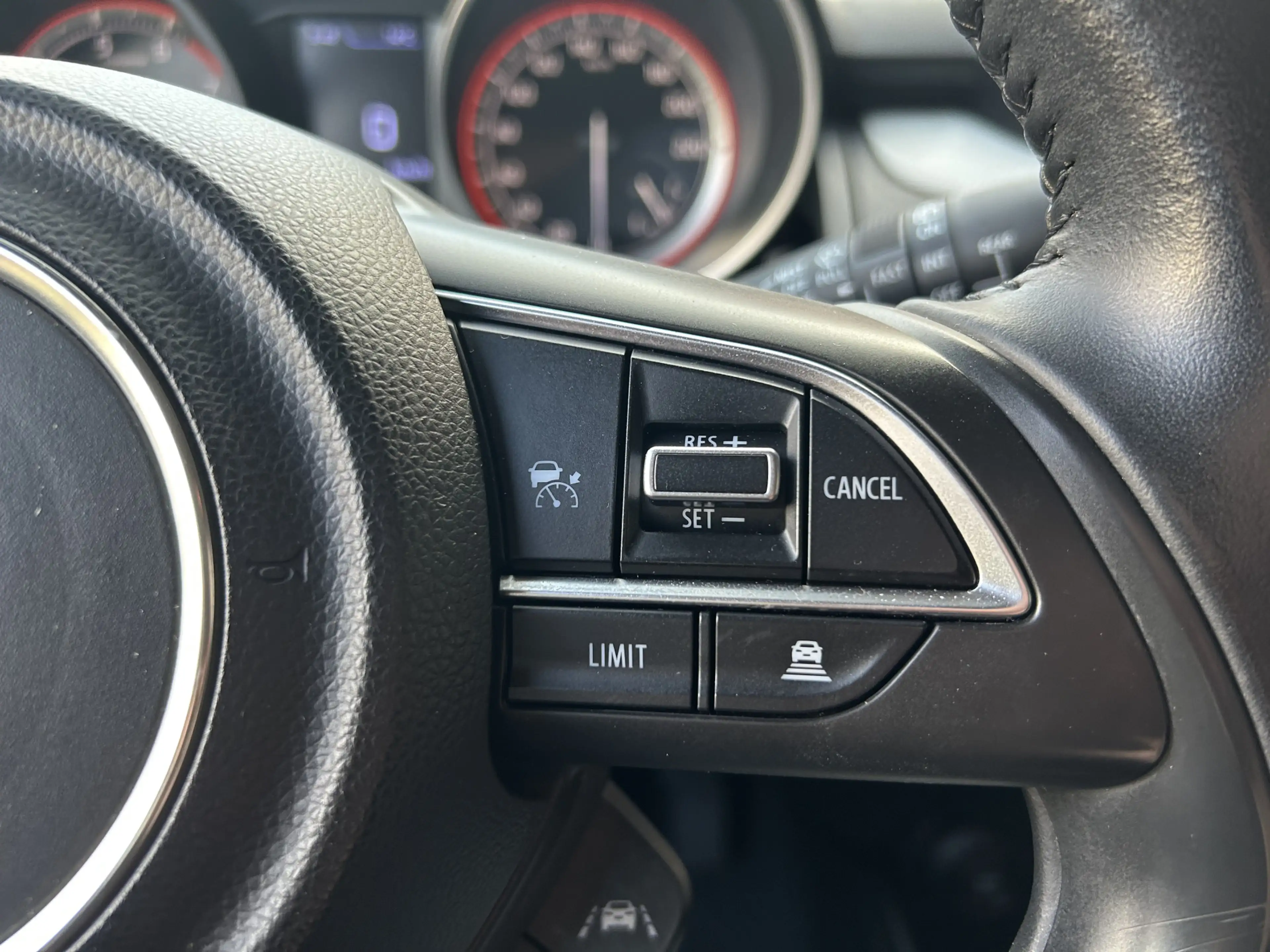 Suzuki Swift 1.2 Style Smart Hybrid // DODEHOEK // ADAPT. CRUIS — photo 12