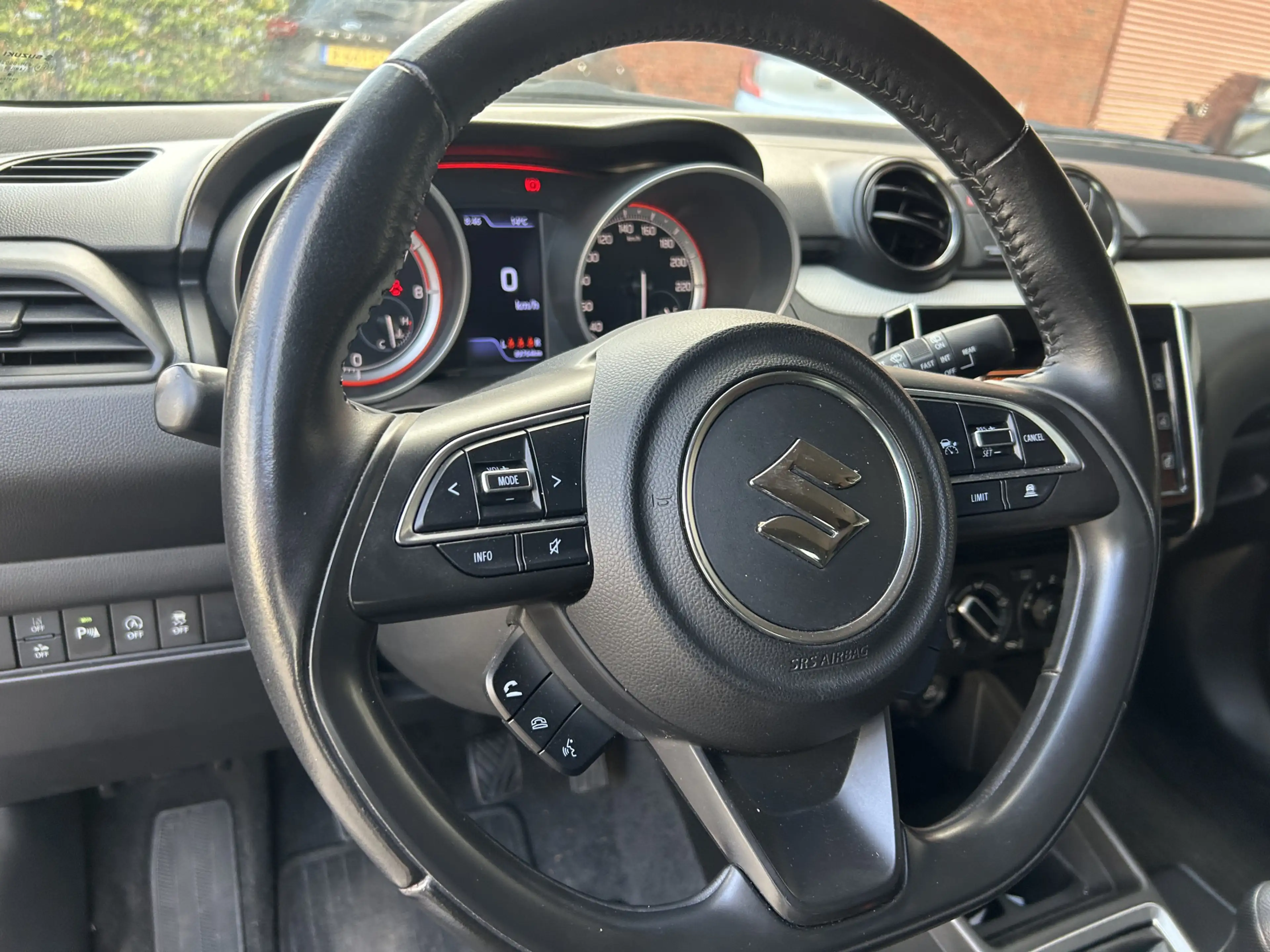 Suzuki Swift 1.2 Style Smart Hybrid // DODEHOEK // ADAPT. CRUIS — photo 7