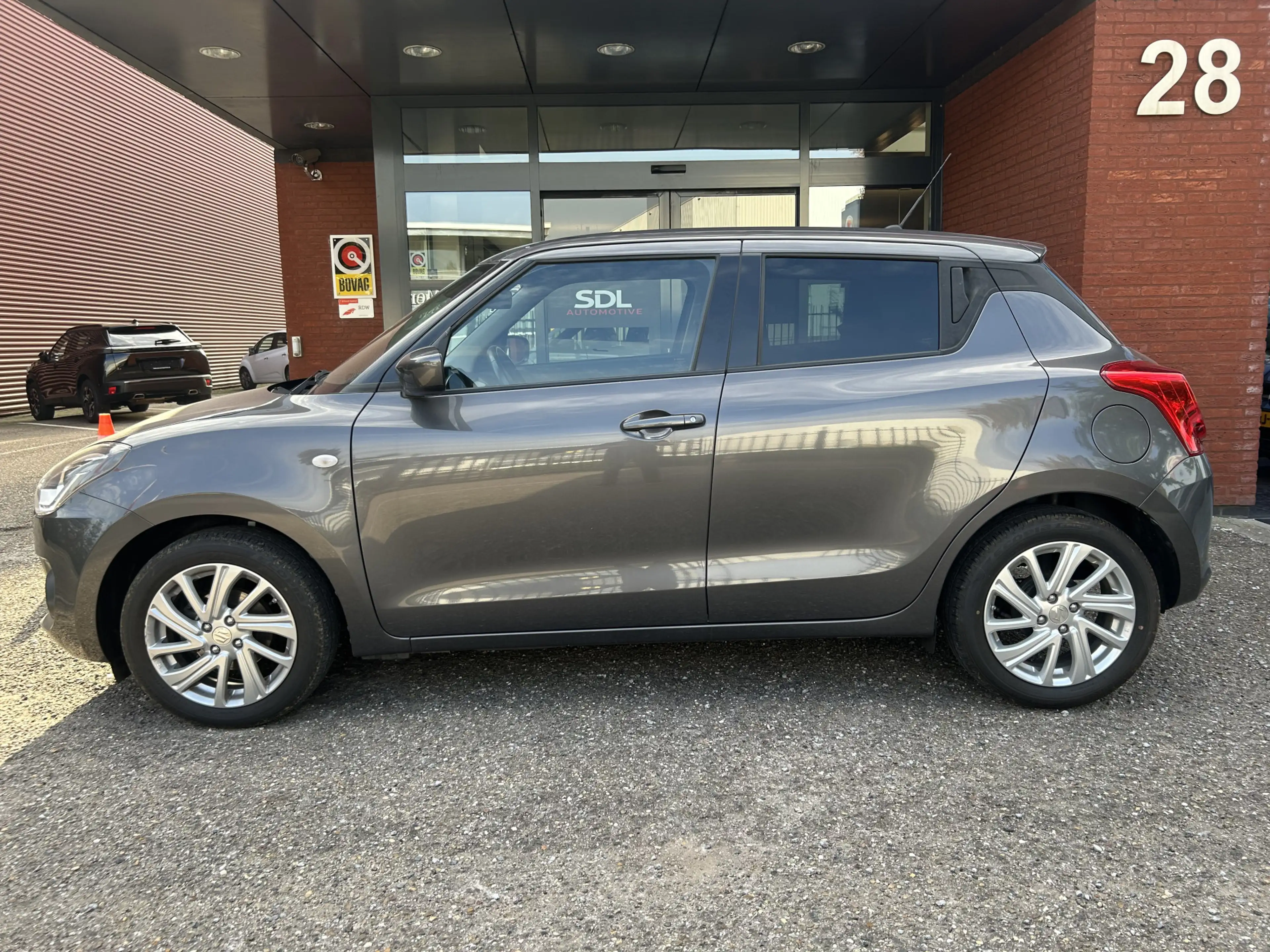 Suzuki Swift 1.2 Style Smart Hybrid // DODEHOEK // ADAPT. CRUIS — photo 4