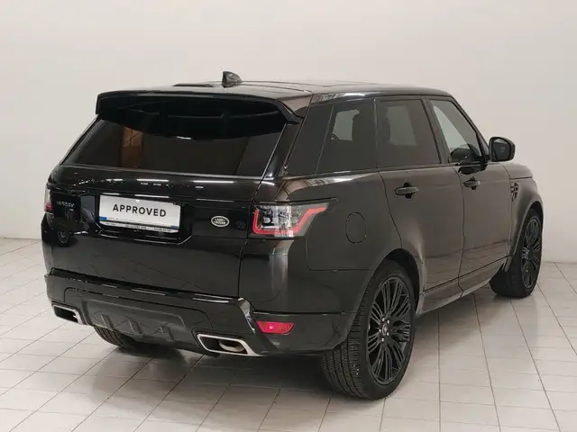 Land Rover Range Rover Sport view 2