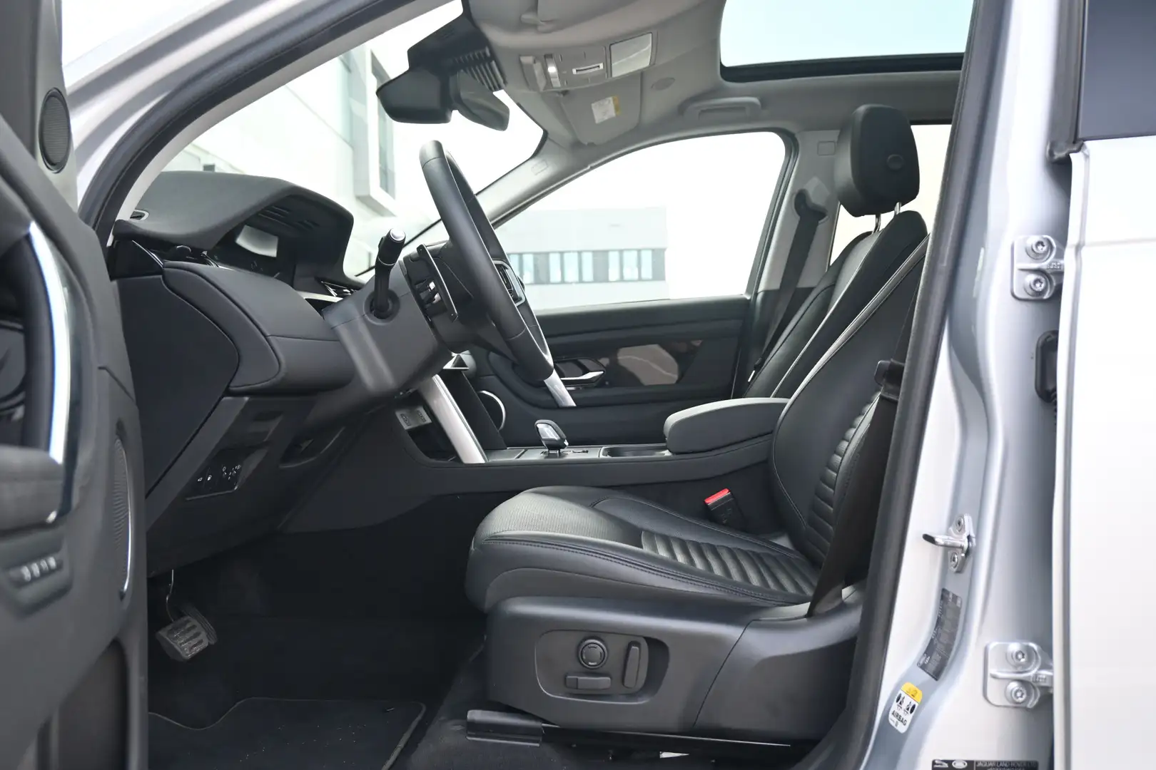 Land Rover Discovery Sport 1.5 P270e PHEV S Edition Grau - 2