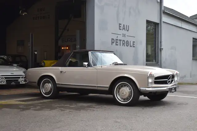 Mercedes-Benz SL 280 Pagode