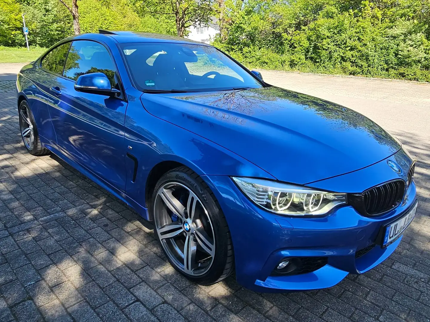 BMW 435 4er Coupe Diesel 435d Coupe xDrive Sport-Aut. Spor Modrá - 2
