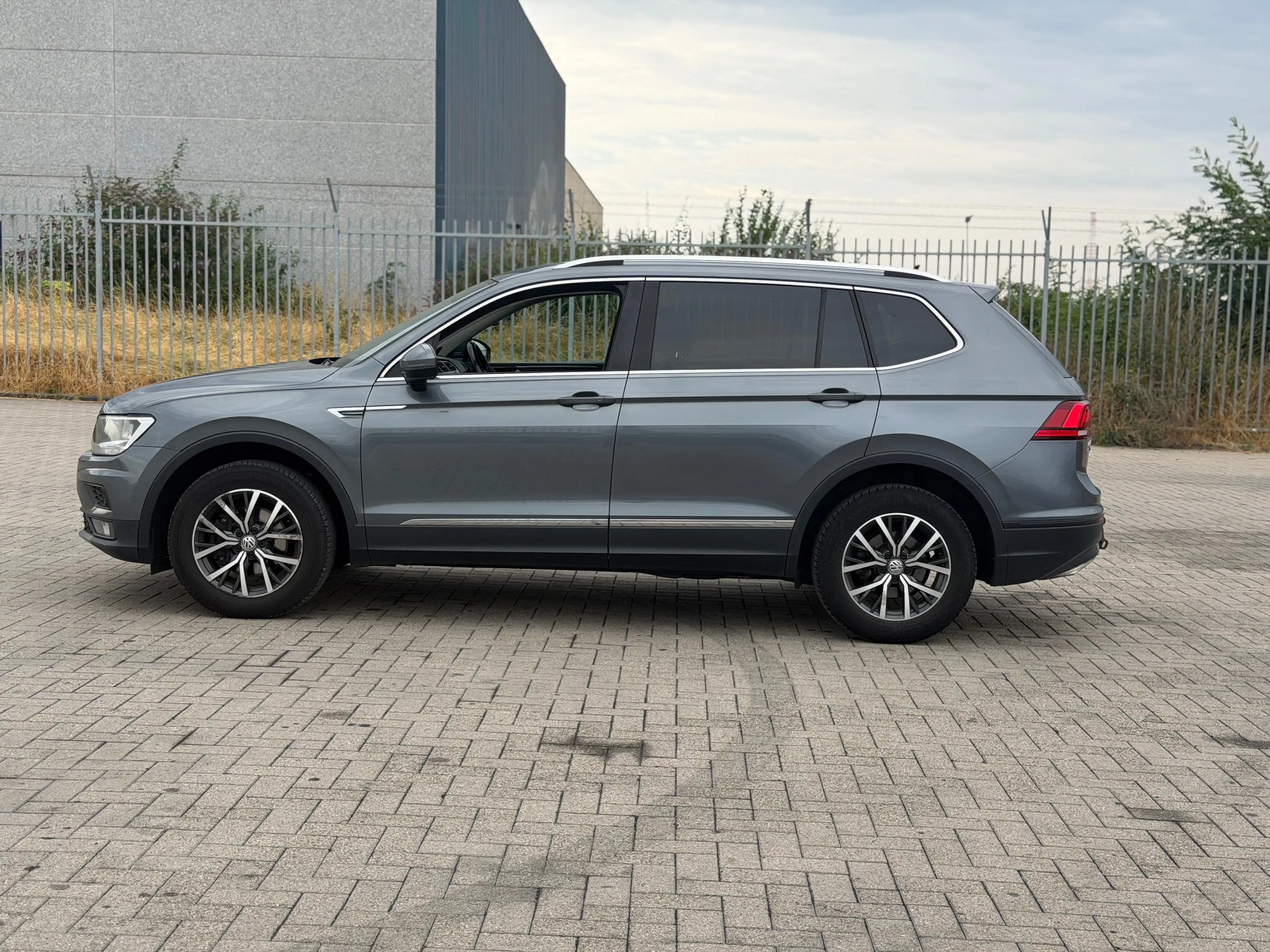 Volkswagen Tiguan Allspace Tiguan Allspace 2.0 TDi SCR 4Motion Comfortline DSG (EU6.2) — photo 3