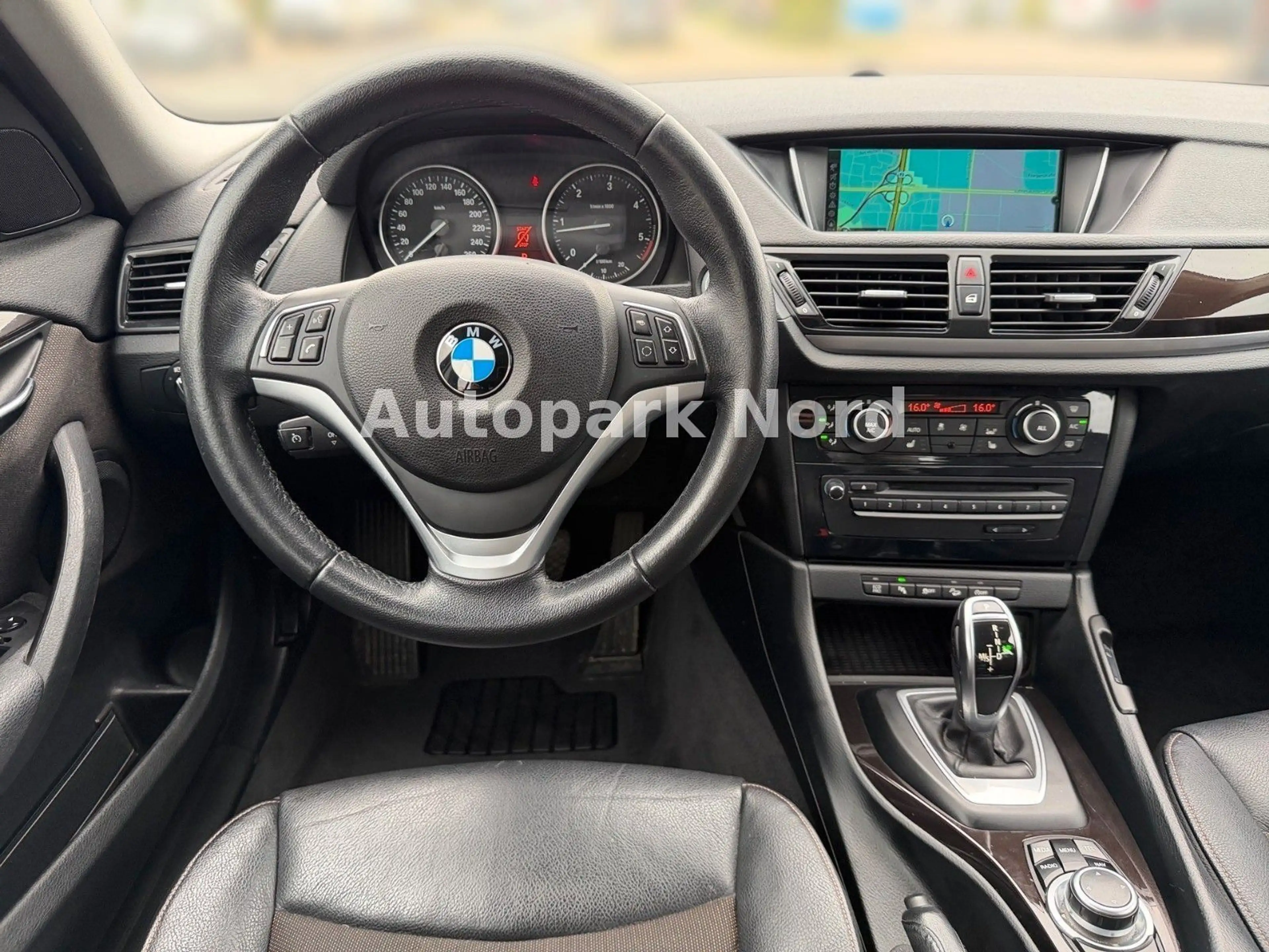 BMW X1 xDrive 18d Aut./XENON/SHZ/TEMP/NAVI/PDC — photo 10