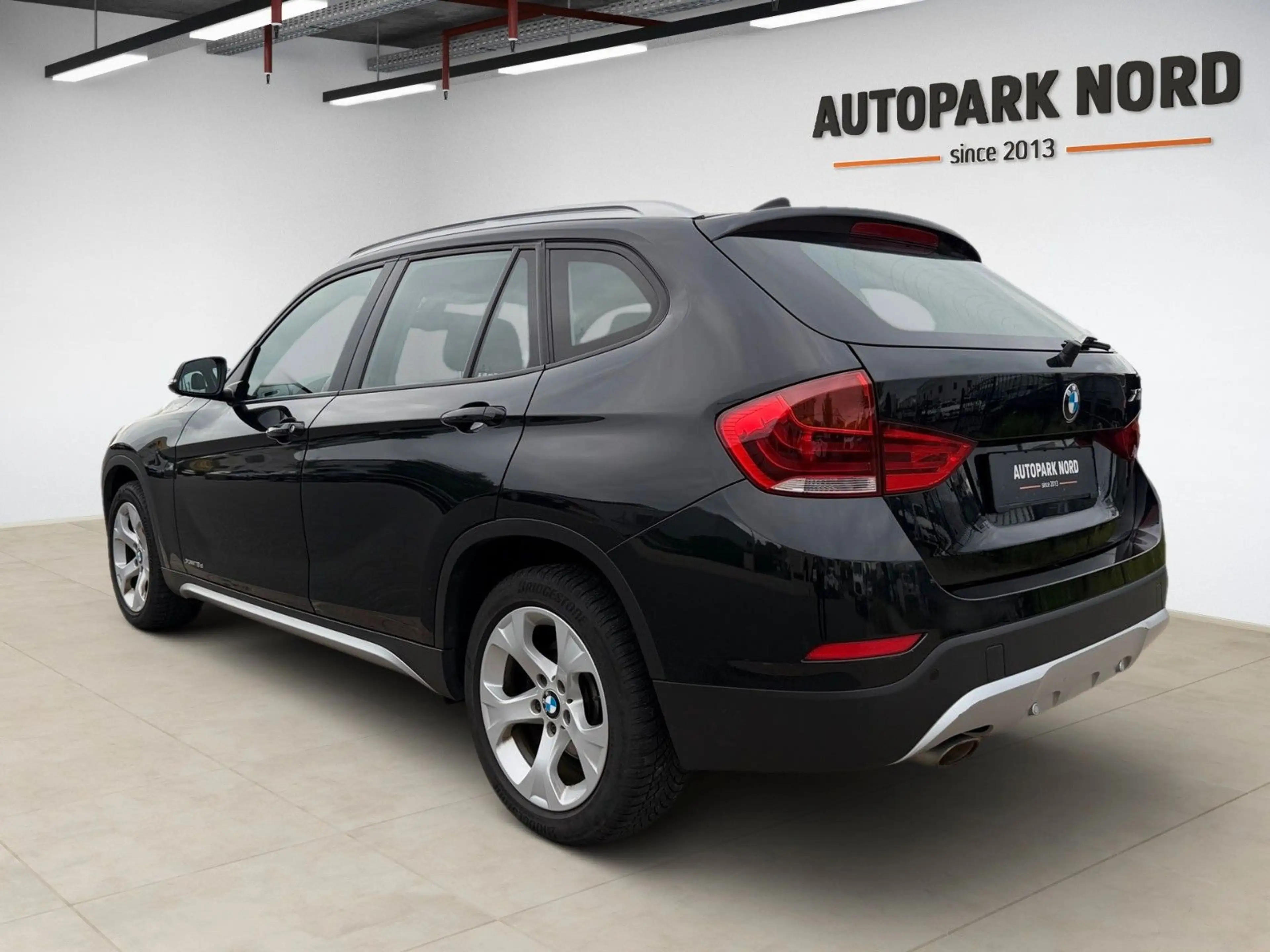 BMW X1 xDrive 18d Aut./XENON/SHZ/TEMP/NAVI/PDC — photo 3