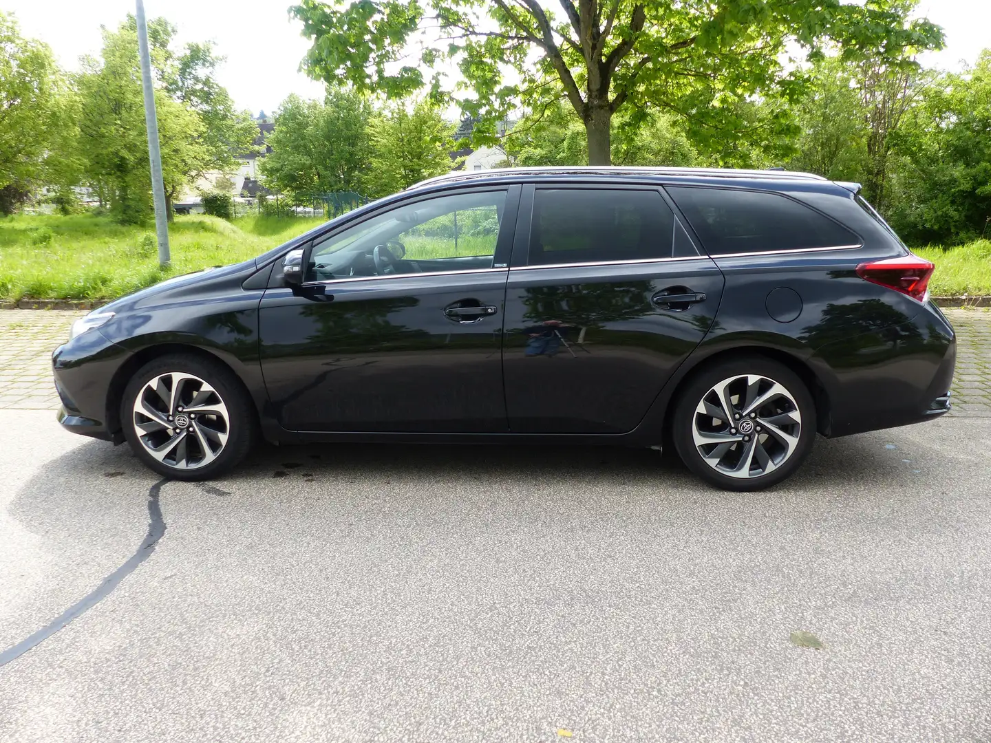 Toyota Auris Auris 1.2 Turbo Touring Sports, Edition-S, AHK Schwarz - 2