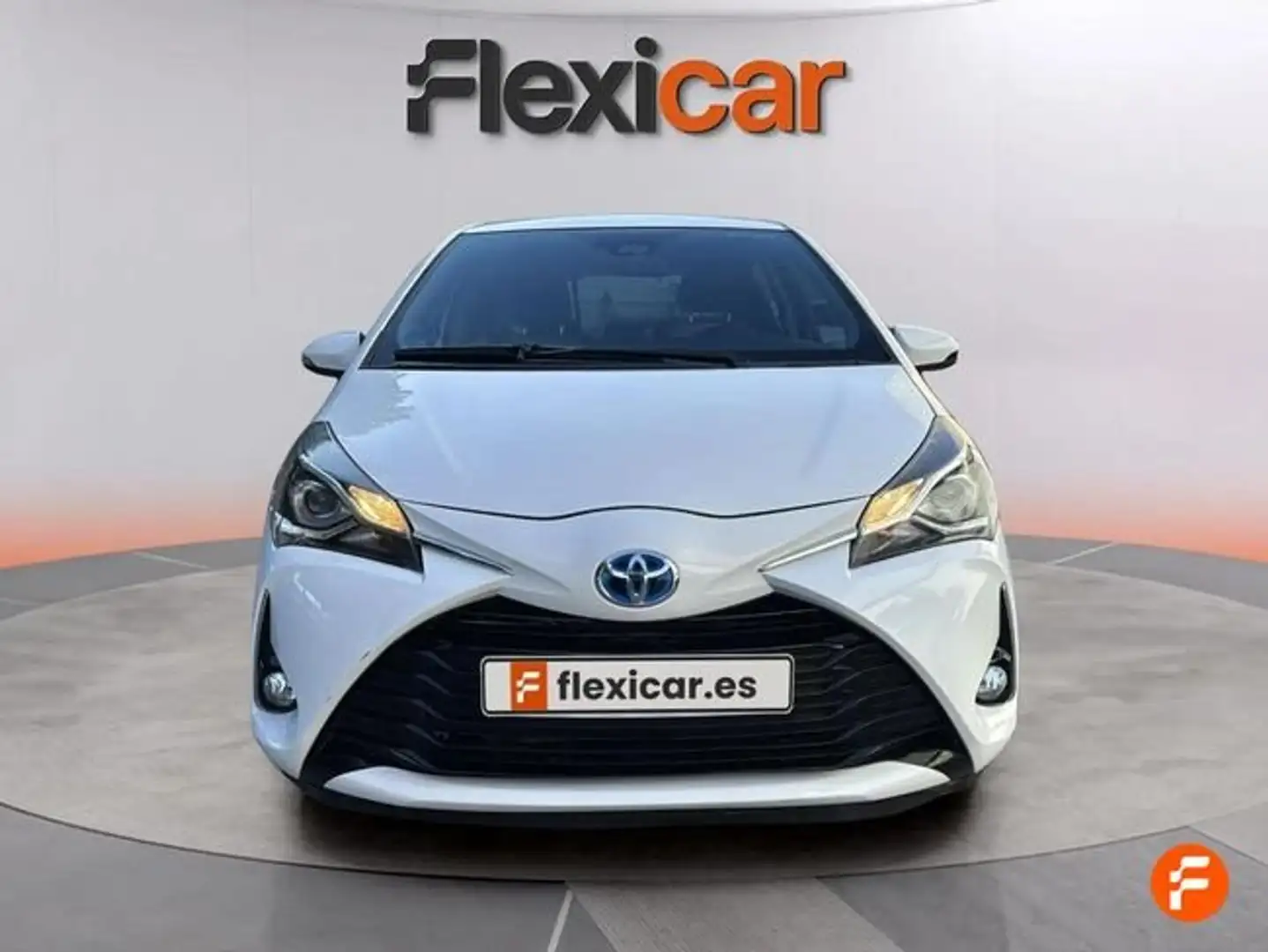 Toyota Yaris 120H 1.5 Active Tech Blanco - 2