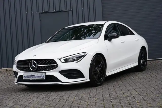 Mercedes-Benz CLA view 3