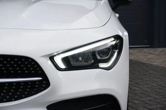 Mercedes-Benz CLA view 10