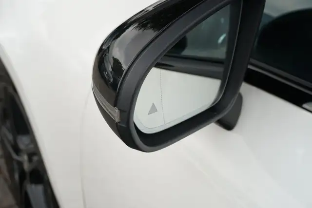 Mercedes-Benz CLA view 13