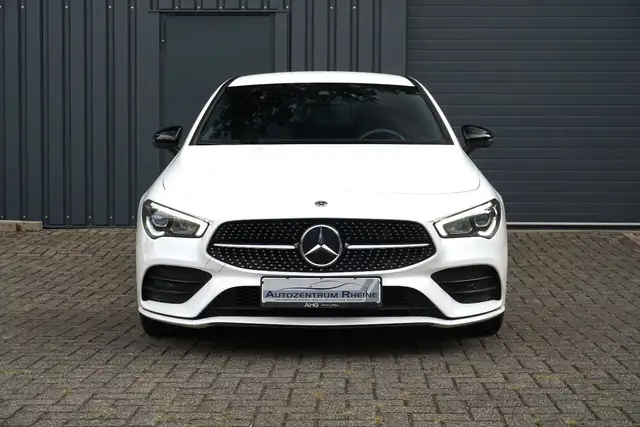 Mercedes-Benz CLA view 2