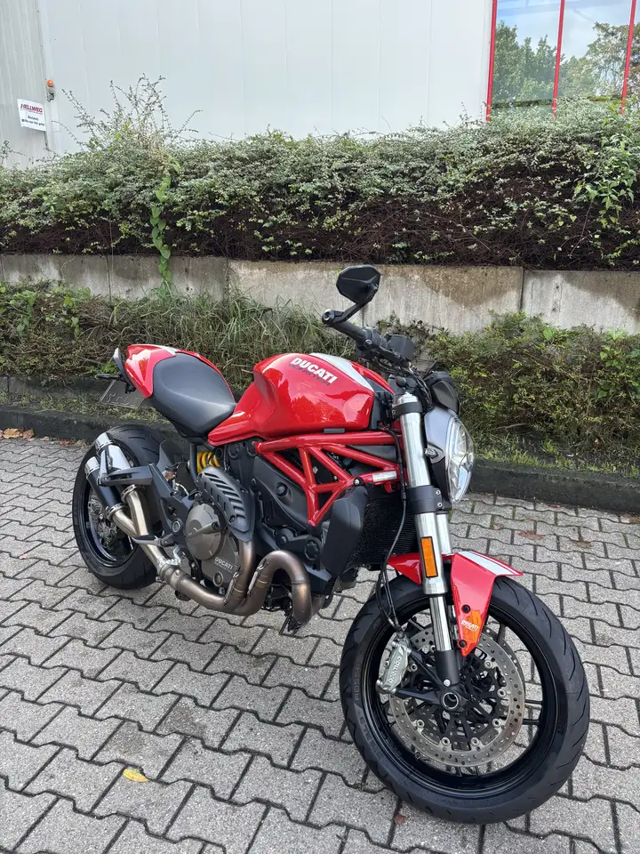Ducati Monster 821