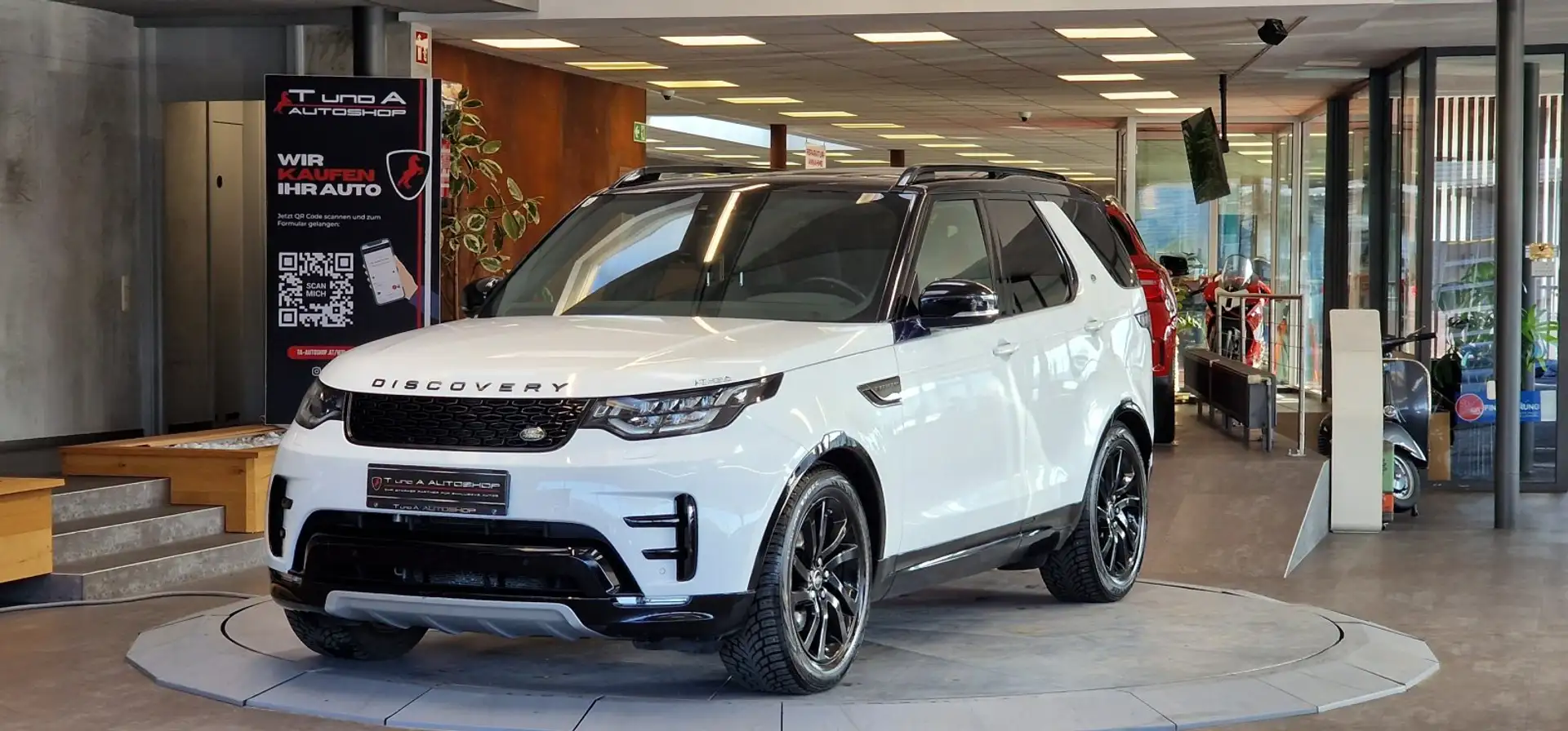 Land Rover Discovery 3.0 L HSE Td6 ALLRAD Aut. *Meridian*Kamera*Luftfed Weiß - 1