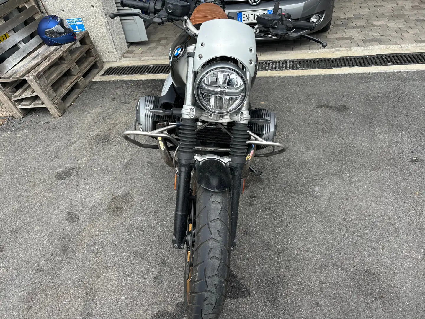 BMW R nineT scrambler 23 Šedá - 2