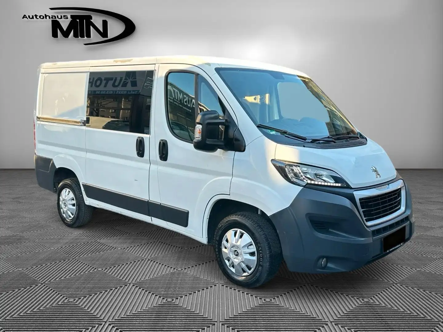 Peugeot Boxer Kasten H1+L1 3Stz R.Kamera Navi St.heizung Alb - 1