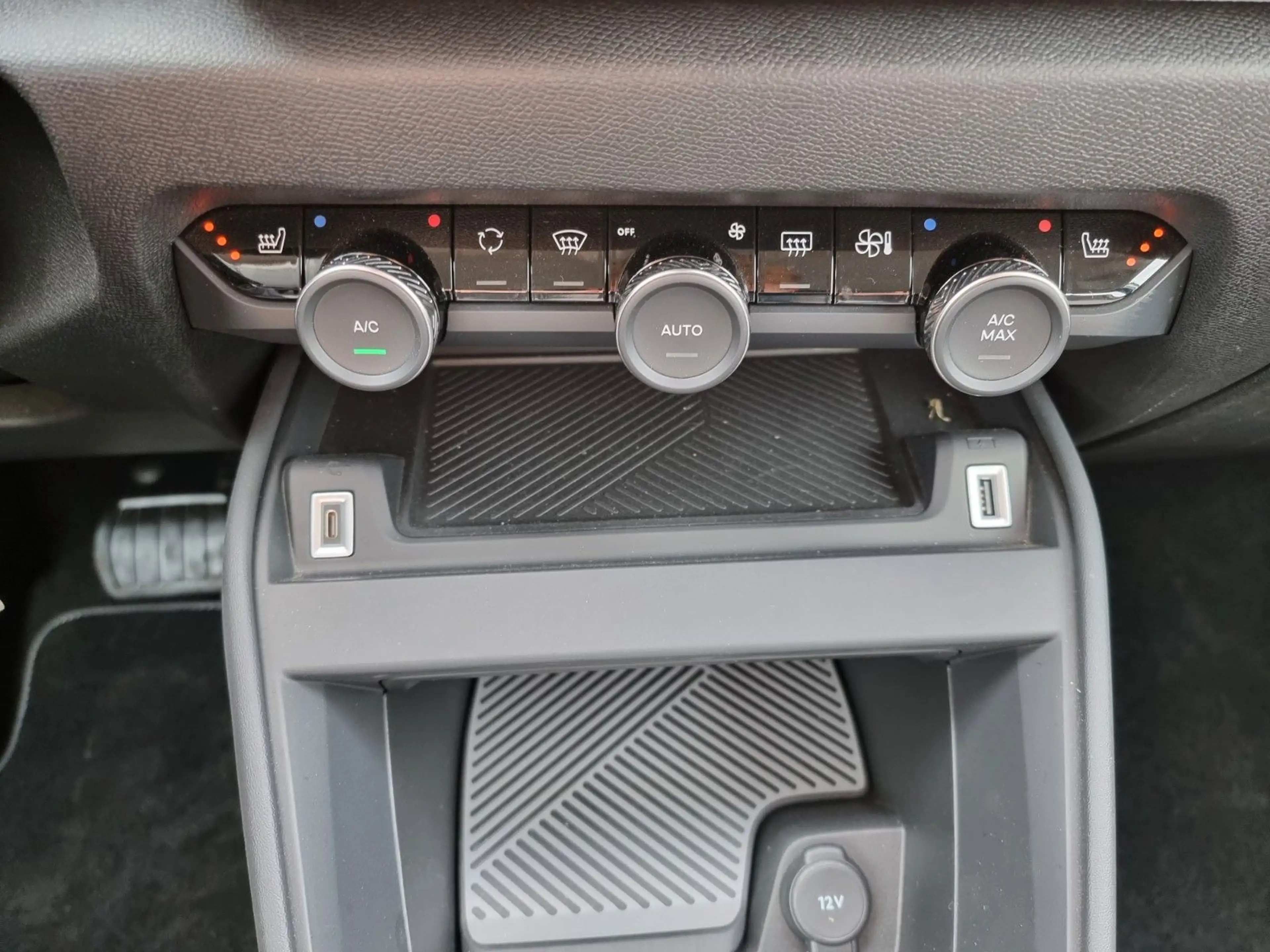 Citroen C4 Lim. ë- Feel Pack *KLIMA*TEMPO*CAM*NAVI*SHZ* — photo 15