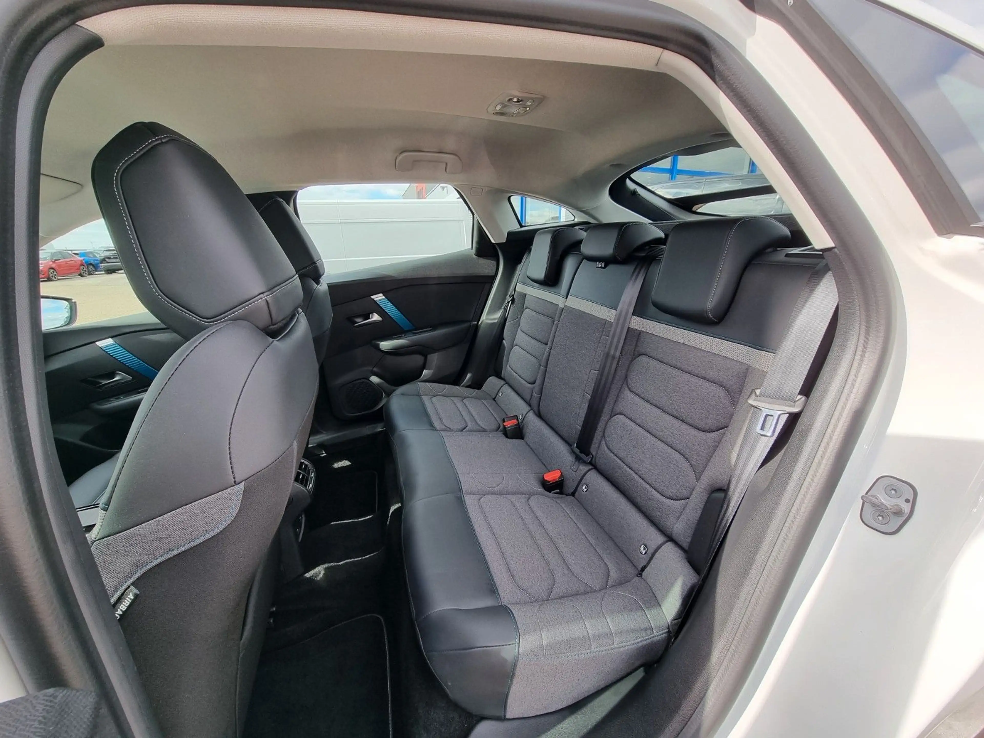 Citroen C4 Lim. ë- Feel Pack *KLIMA*TEMPO*CAM*NAVI*SHZ* — photo 12