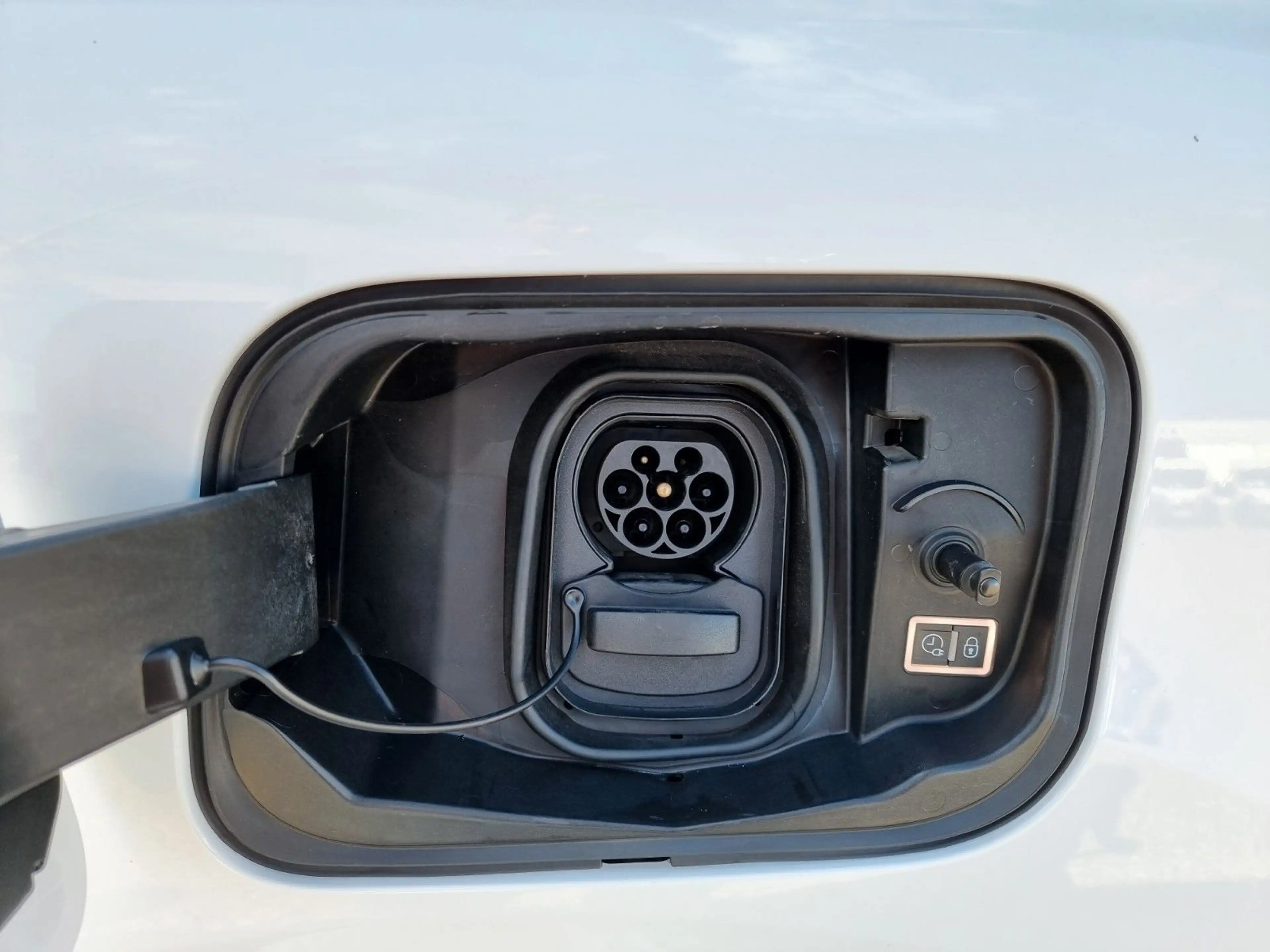 Citroen C4 Lim. ë- Feel Pack *KLIMA*TEMPO*CAM*NAVI*SHZ* — photo 9