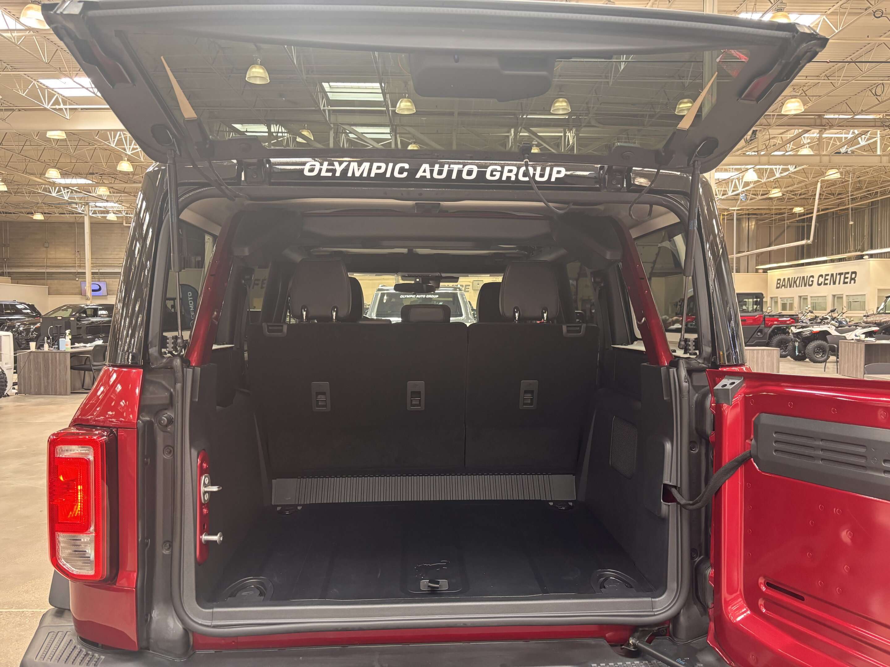 2026 Ford Bronco Big Bend 4X4 | $197/ WEEK | HEATED SEATS | LOW KMS — photo 1