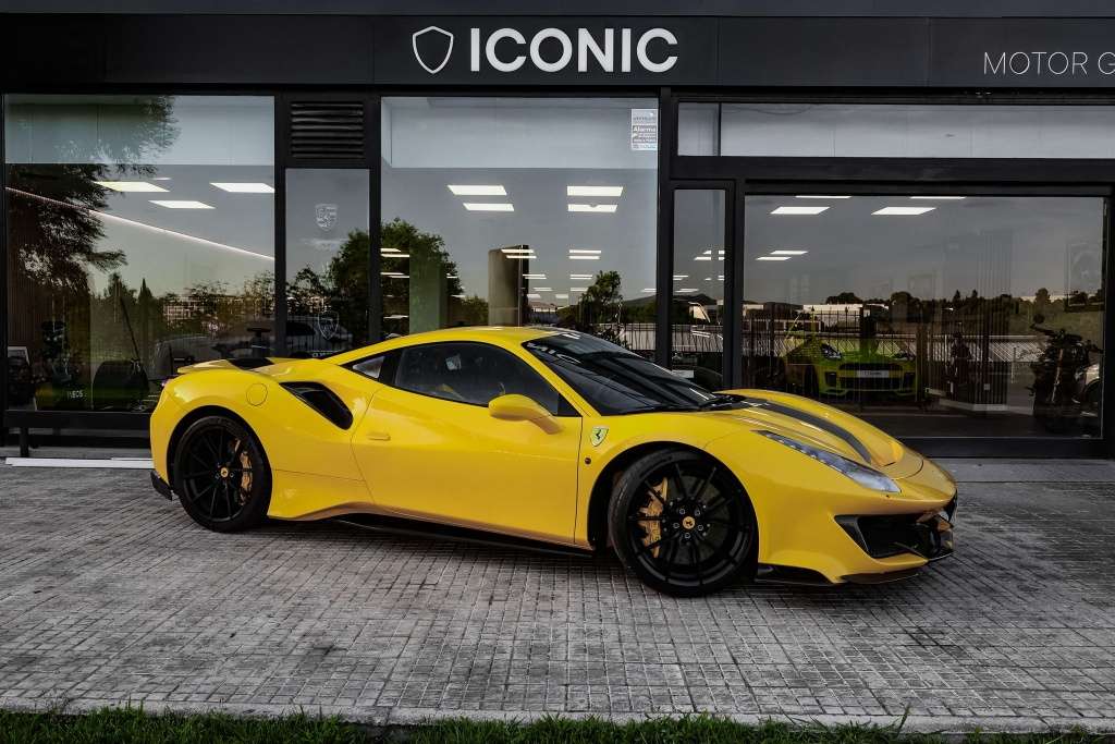 Ferrari 488 Pista - foto 1