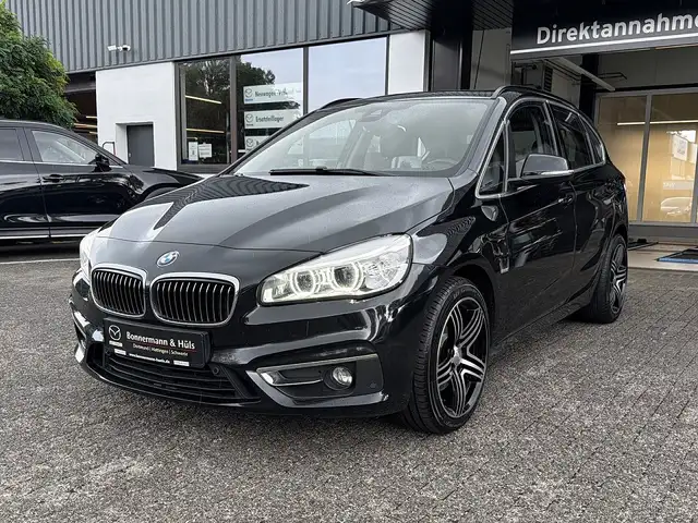 BMW 220 i Active Tourer Luxury Line *LED*AHK*HEADUP*NAVI