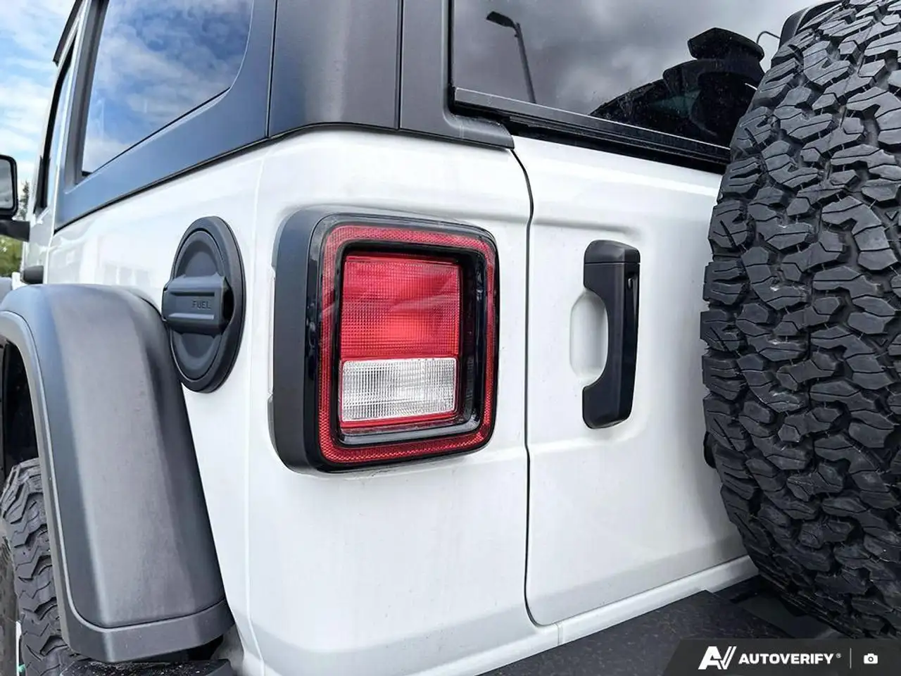 Jeep Wrangler photo Jeep Wrangler